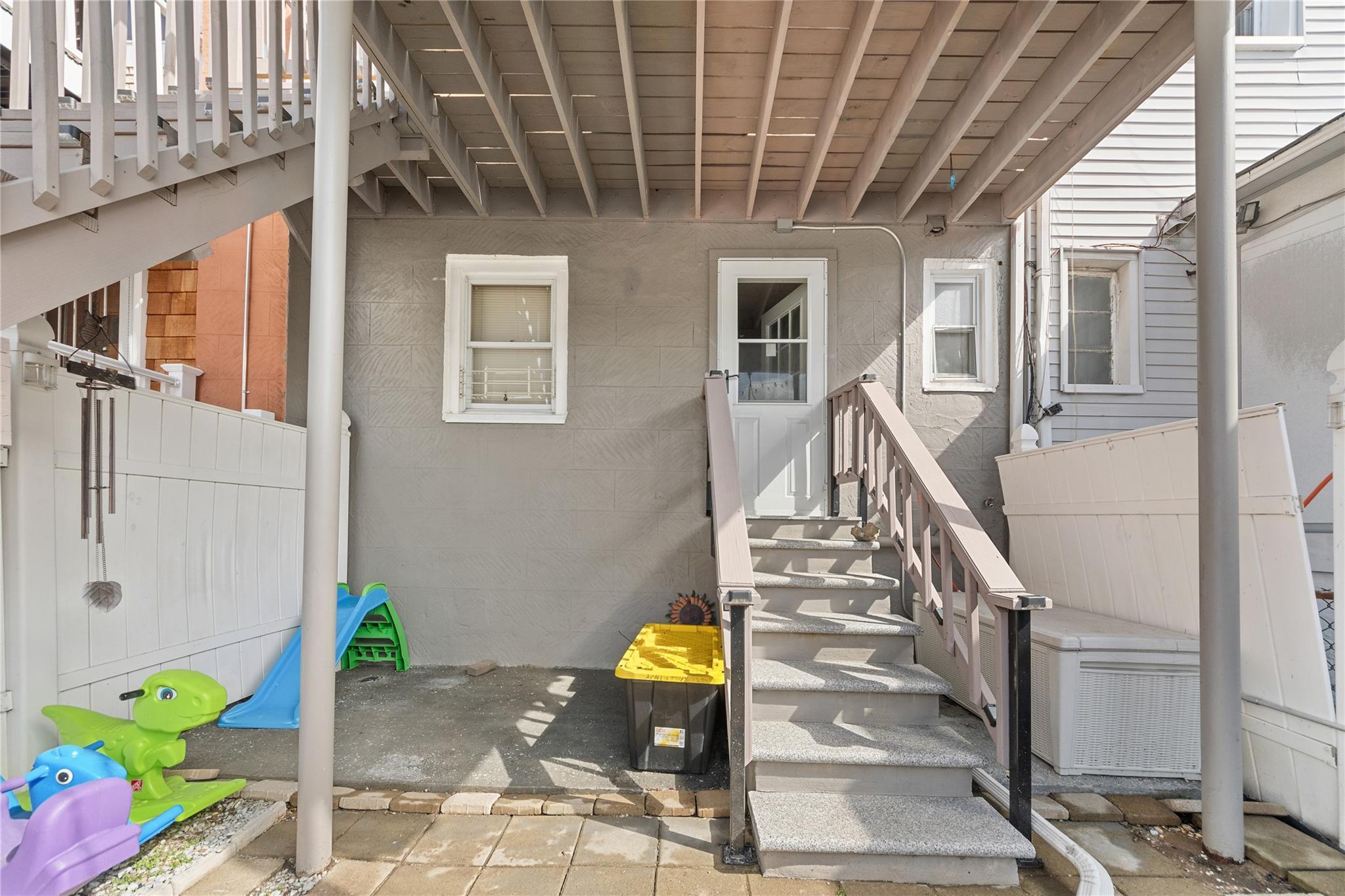 Single Family Huntington  Bronx, NY 10465, MLS-836222-22