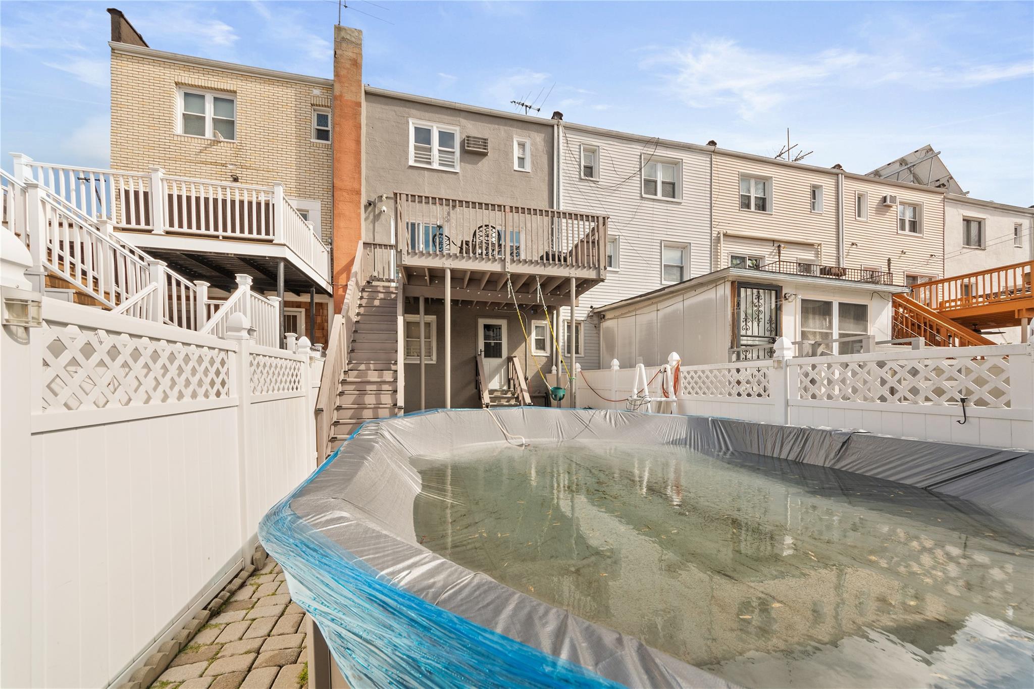 Single Family Huntington  Bronx, NY 10465, MLS-836222-24