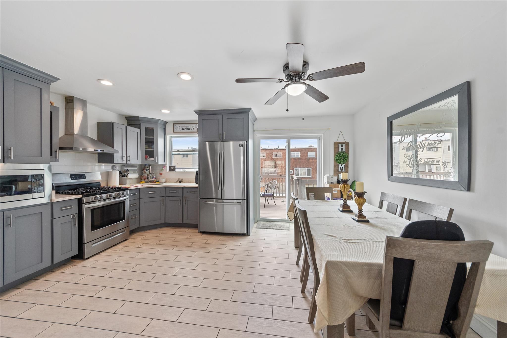 Single Family Huntington  Bronx, NY 10465, MLS-836222-8