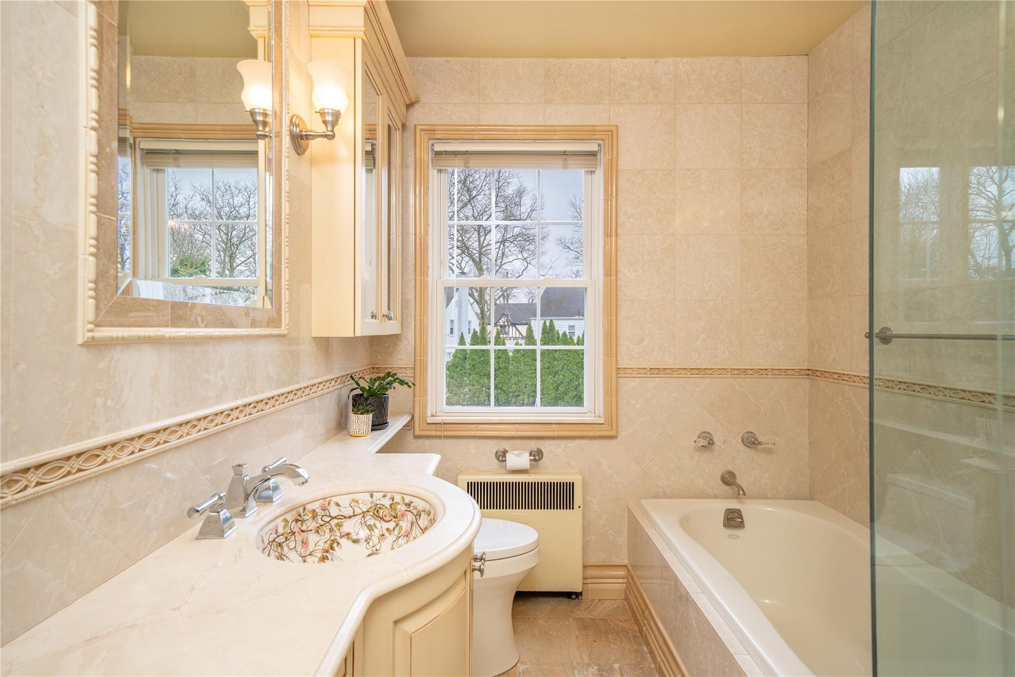 Single Family Edgewood  Westchester County, NY 10552, MLS-836226-23