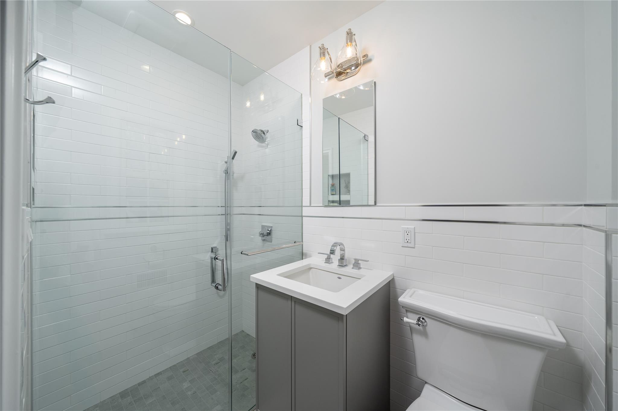 Single Family Edgewood  Westchester County, NY 10552, MLS-836226-25