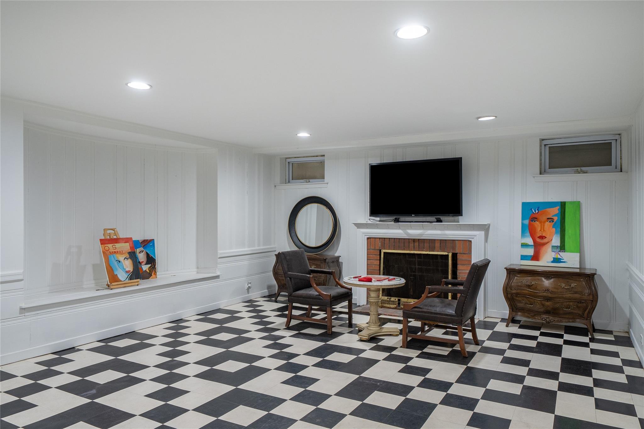 Single Family Edgewood  Westchester County, NY 10552, MLS-836226-27