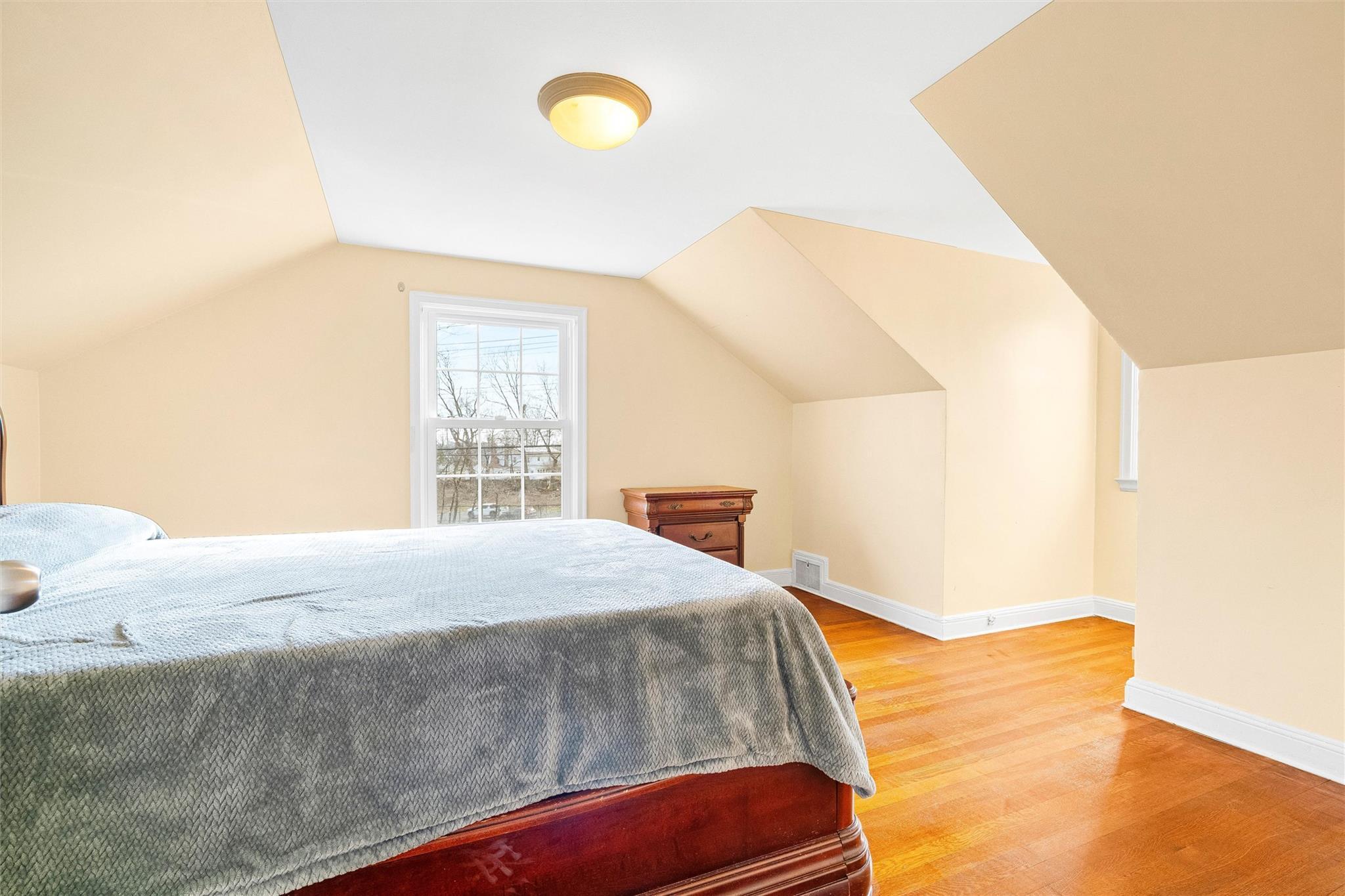 Single Family Locust  Westchester County, NY 10523, MLS-836228-41