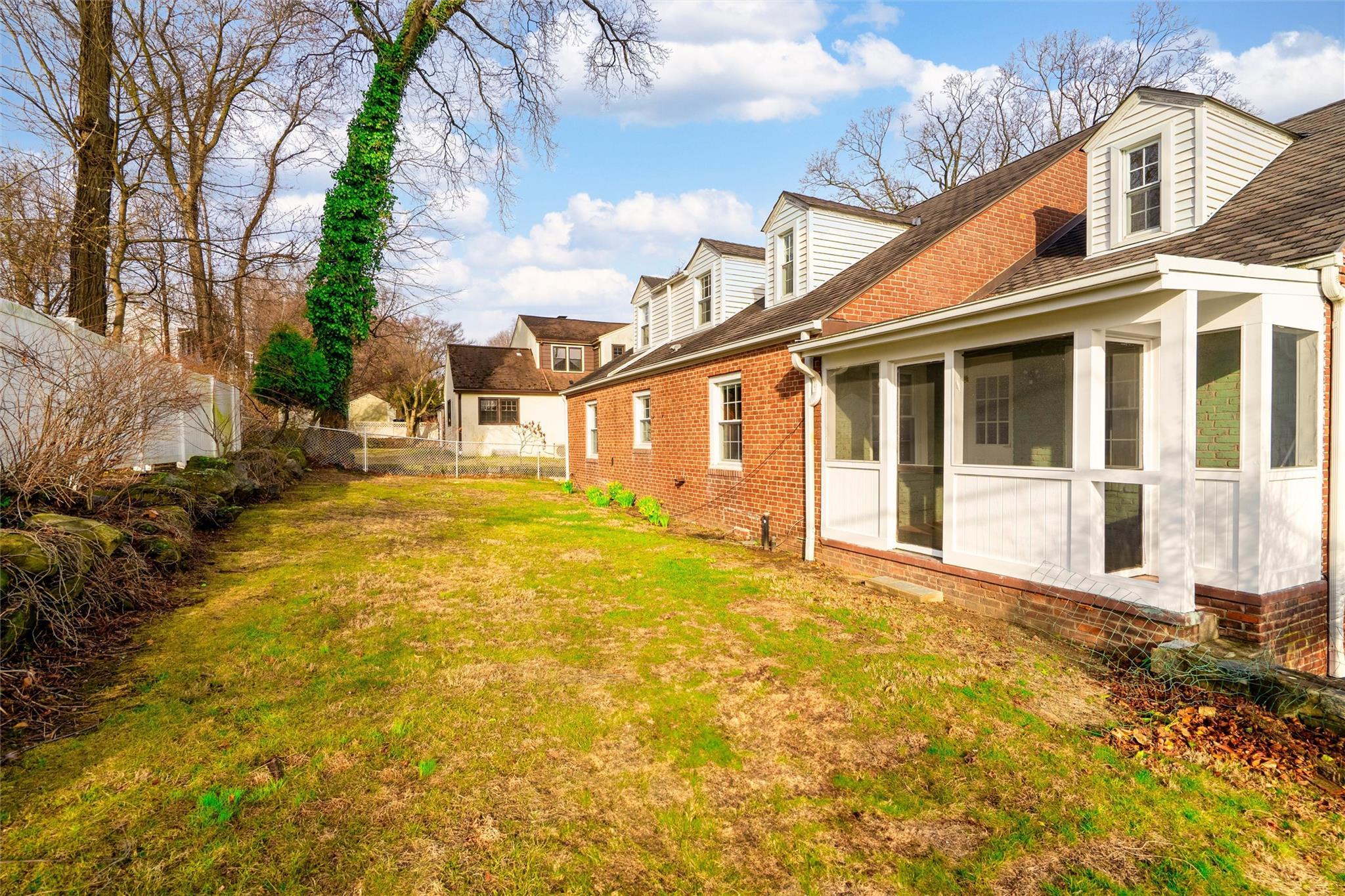 Single Family Locust  Westchester County, NY 10523, MLS-836228-50