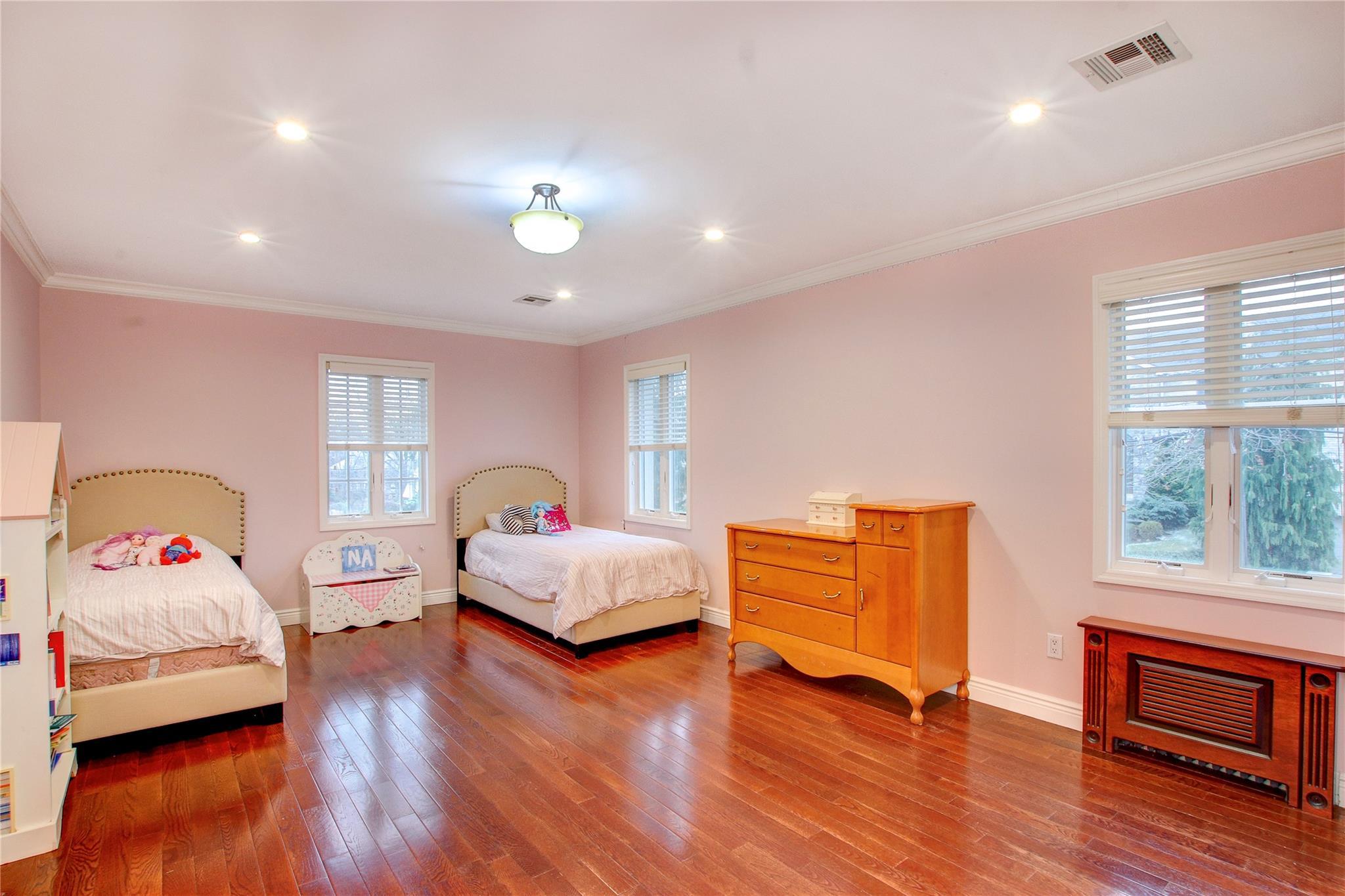 Apartment Radnor  Queens, NY 11432, MLS-836254-16