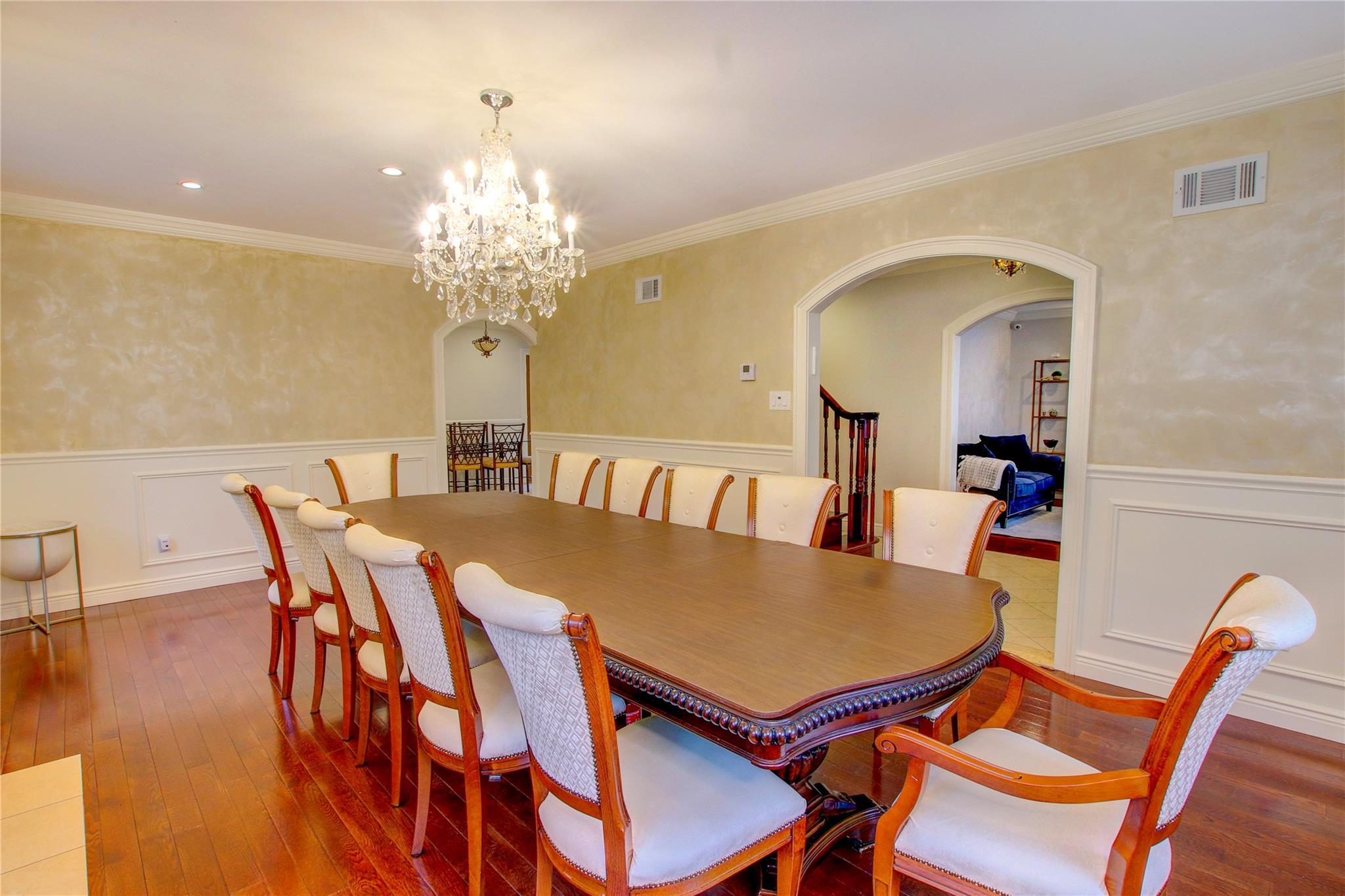 Apartment Radnor  Queens, NY 11432, MLS-836254-17