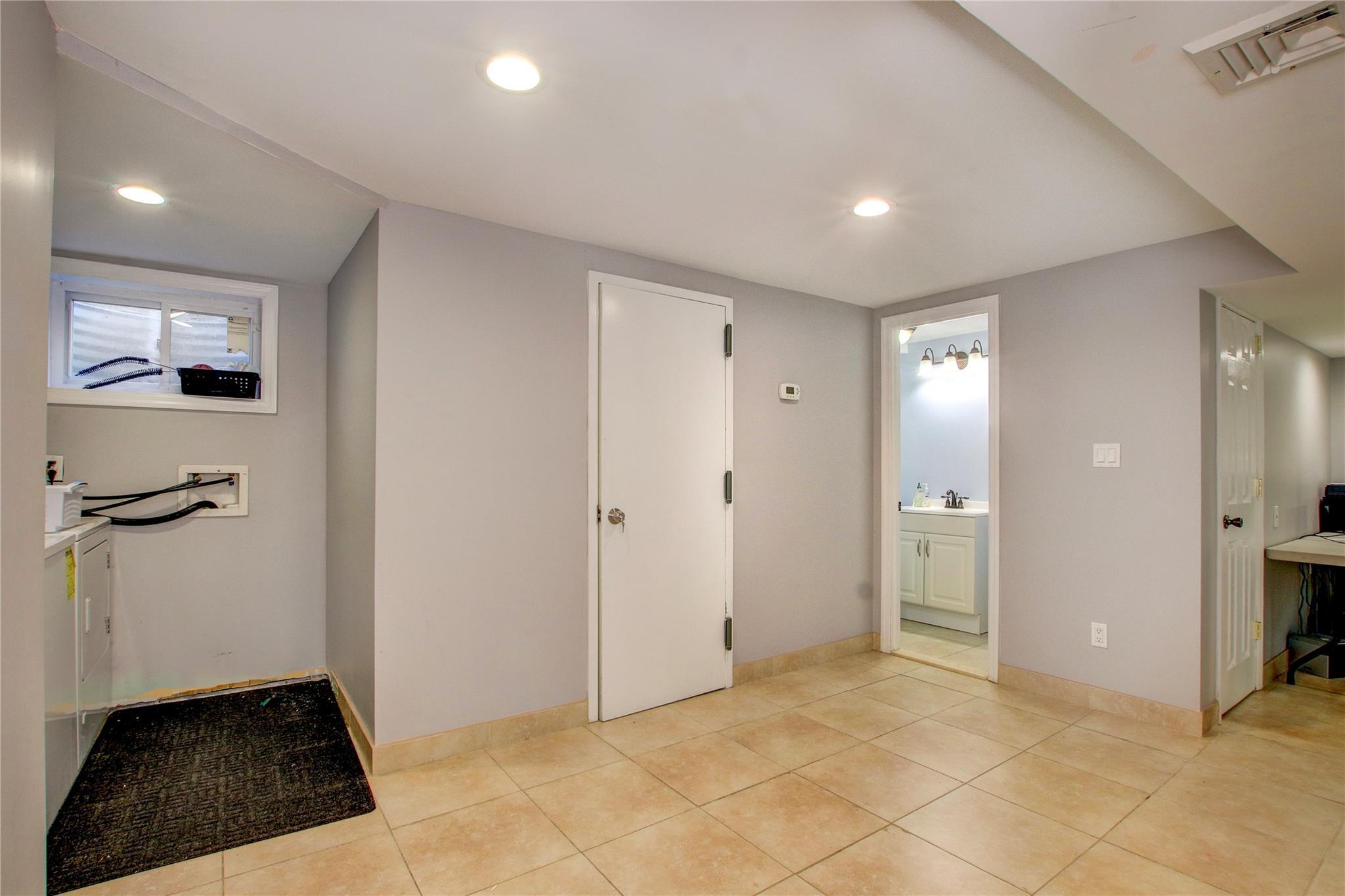 Apartment Radnor  Queens, NY 11432, MLS-836254-2
