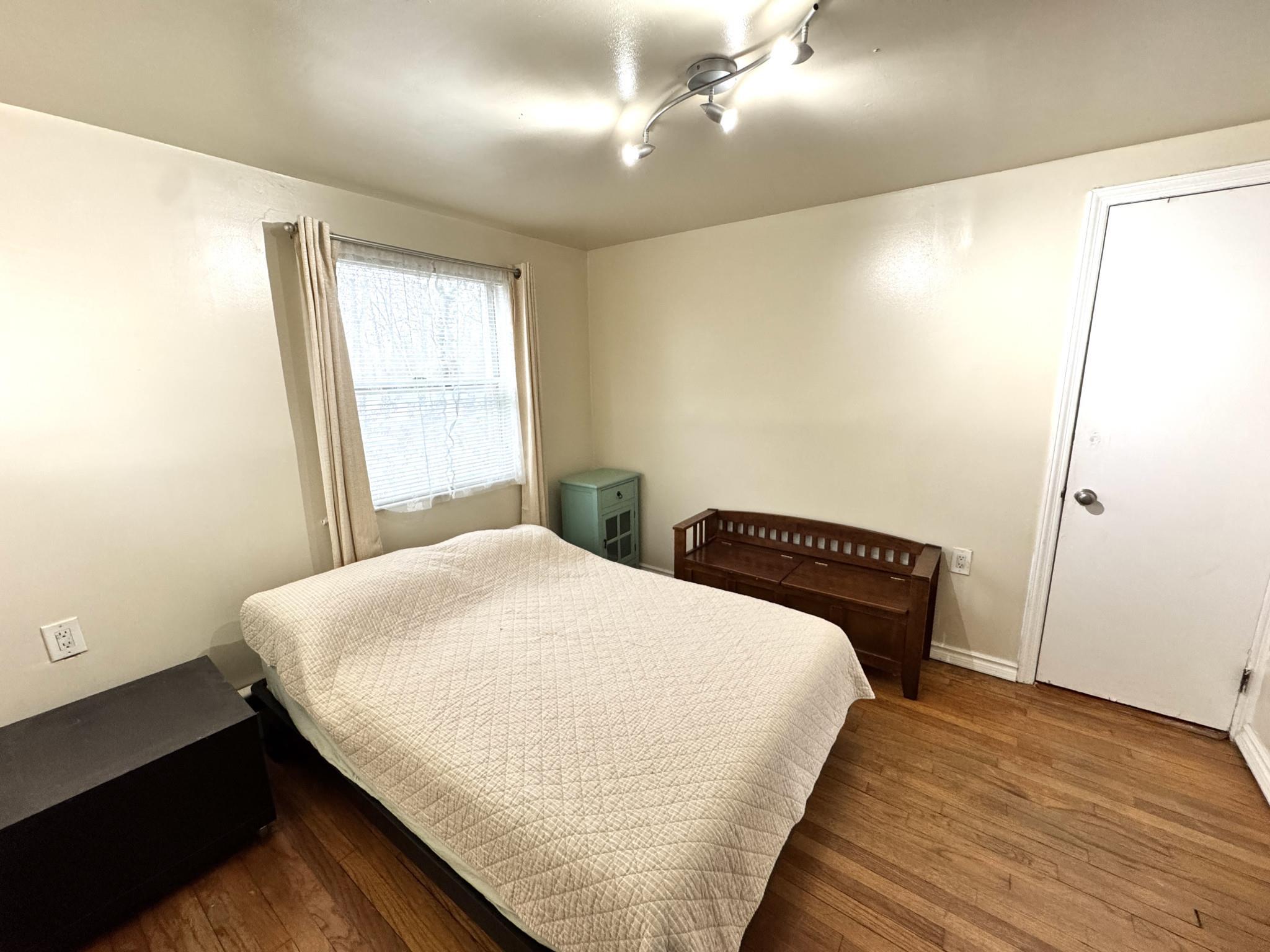 Single Family Beverly  Suffolk County, NY 11746, MLS-836262-13