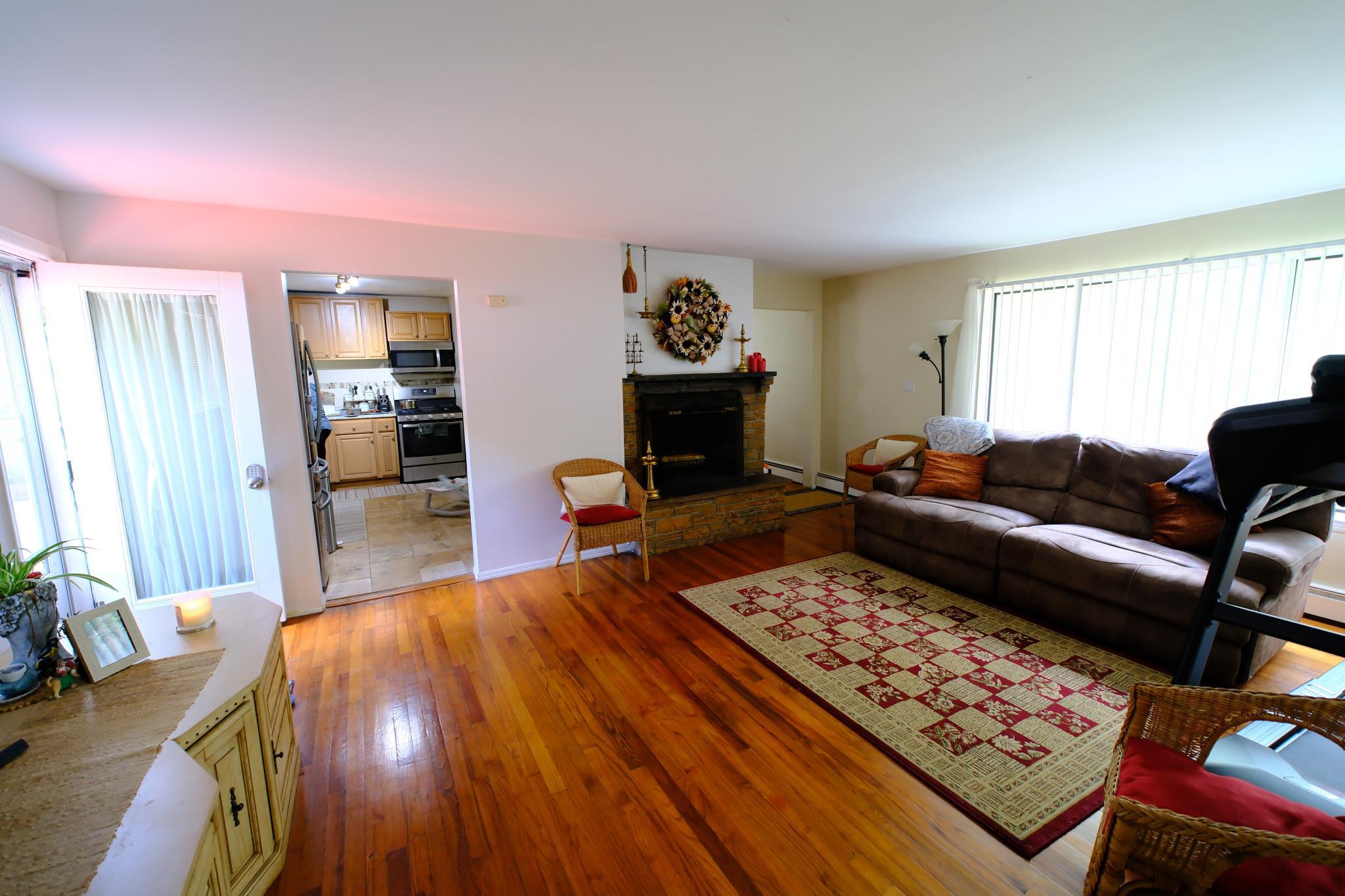 Single Family Beverly  Suffolk County, NY 11746, MLS-836262-5