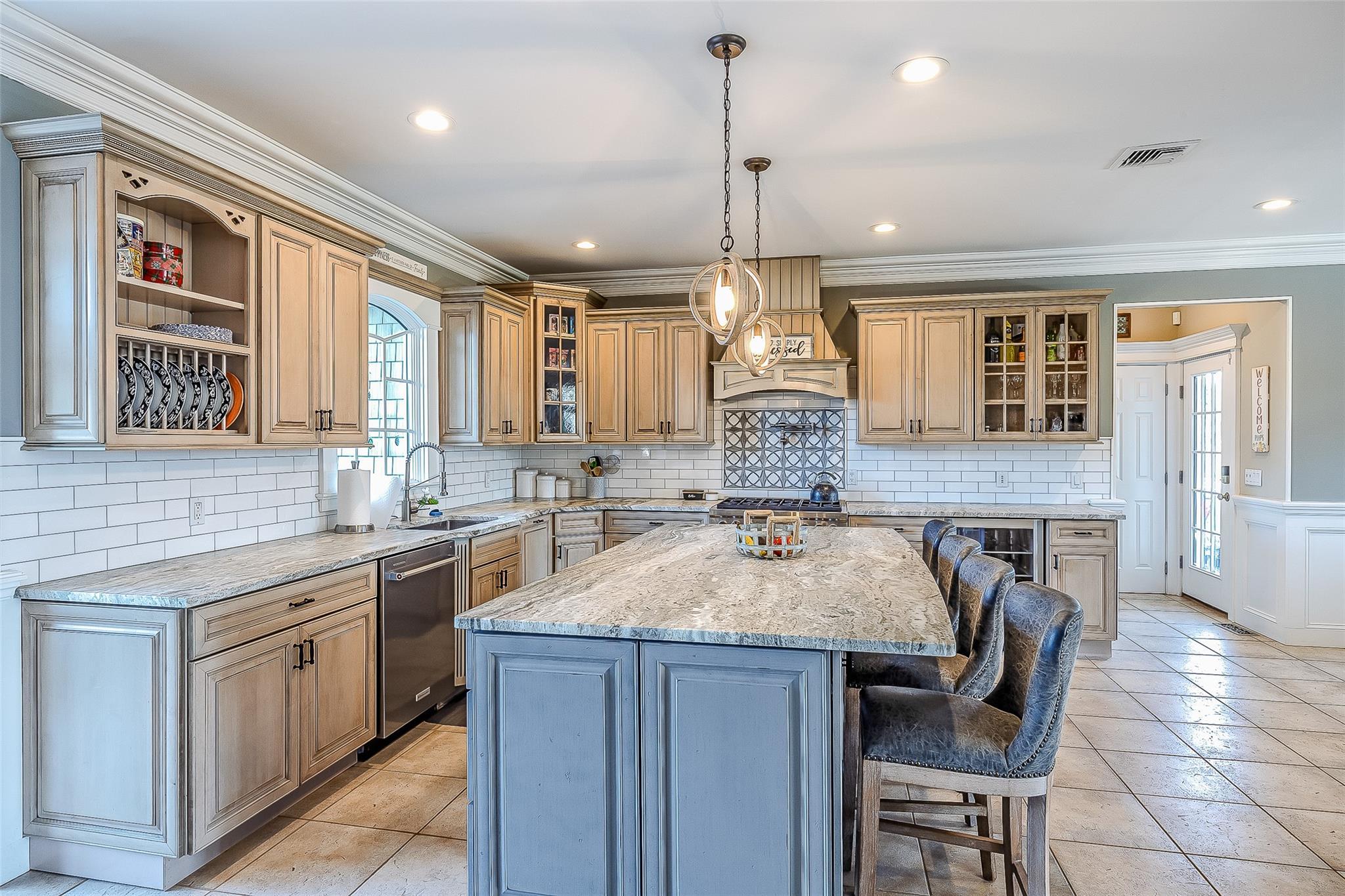 Single Family Hampton  Suffolk County, NY 11934, MLS-836349-4