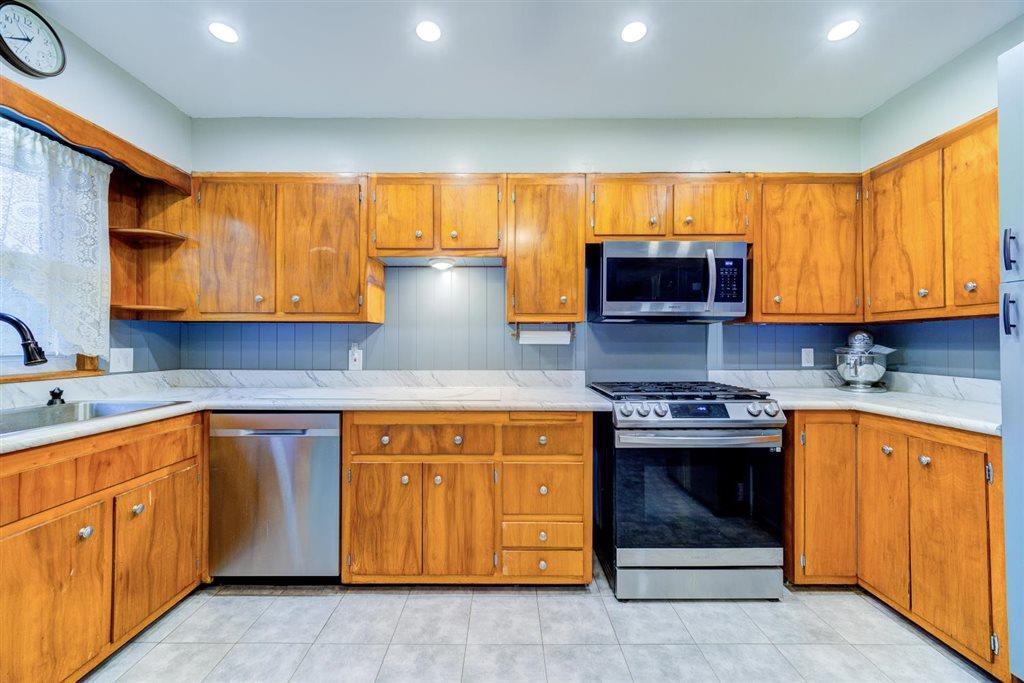 Single Family Provost  Rockland County, NY 10901, MLS-836355-13