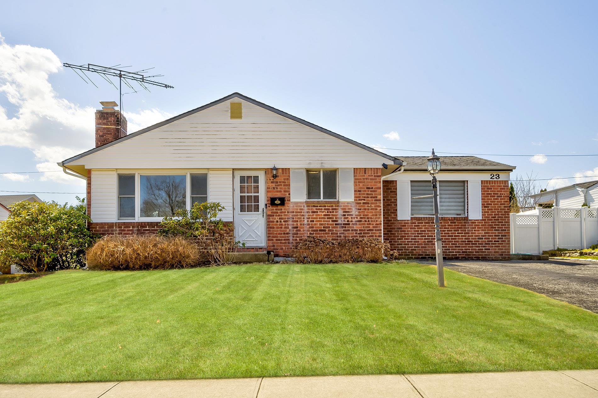 Single Family Garden  Nassau County, NY 11791, MLS-836377-4