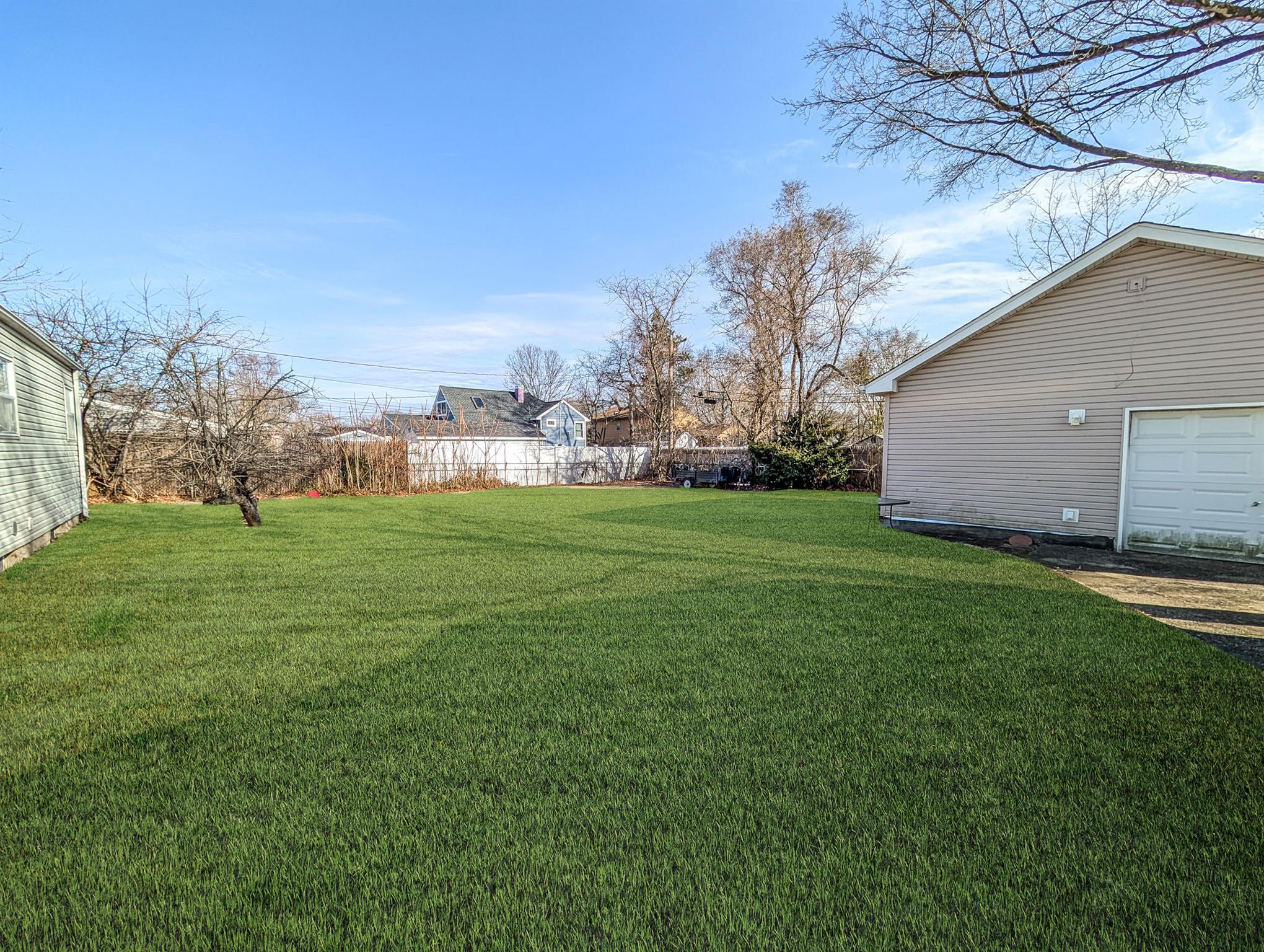Single Family Wagon  Suffolk County, NY 11720, MLS-836385-22