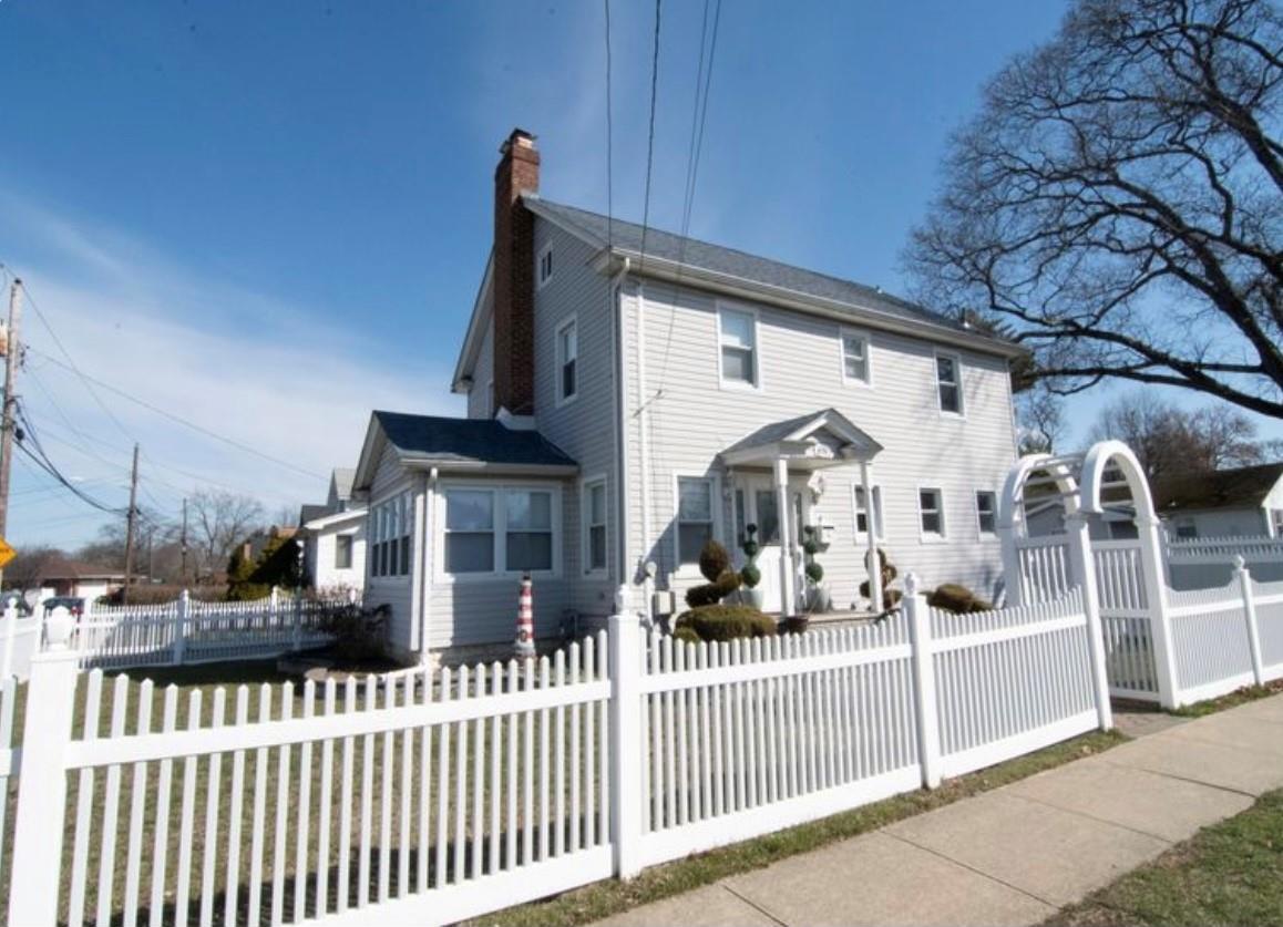 Single Family North Baldwin  Nassau County, NY 11510, MLS-836413-2