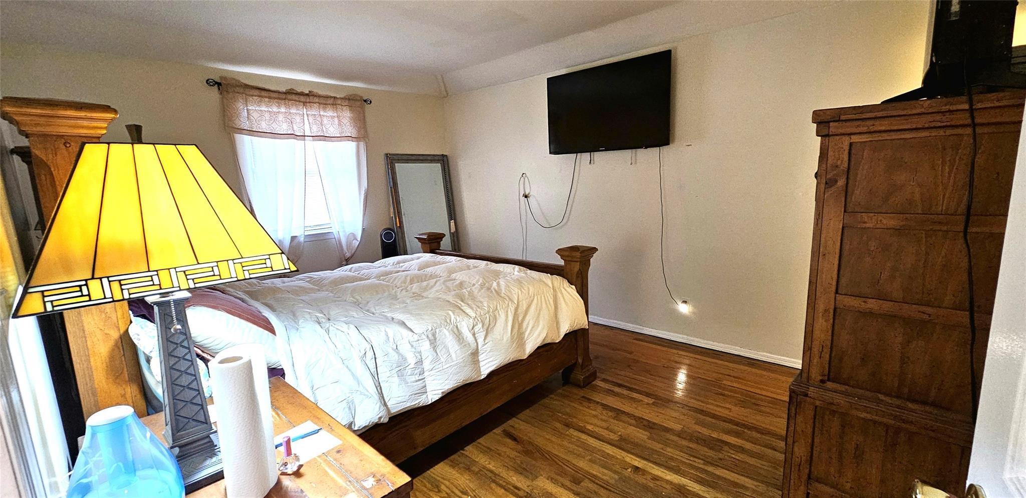 Single Family Falcon  Queens, NY 11691, MLS-836419-10