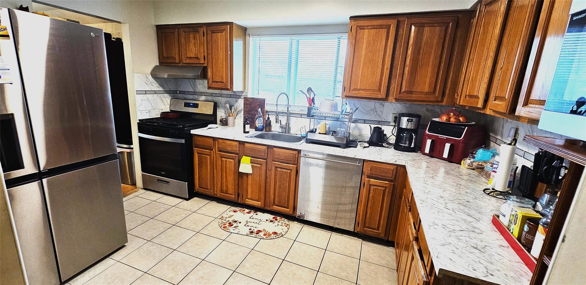 Single Family Falcon  Queens, NY 11691, MLS-836419-7