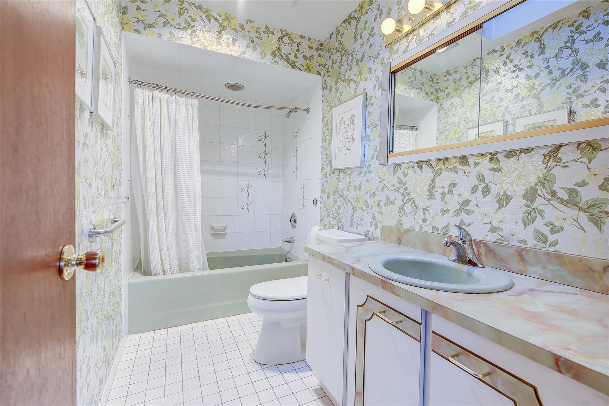Single Family 28th  Queens, NY 11360, MLS-836435-19