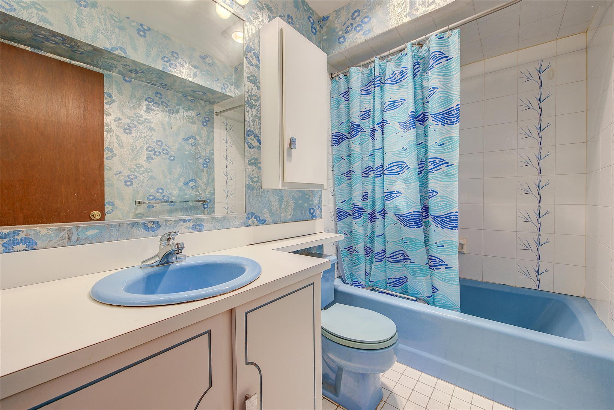 Single Family 28th  Queens, NY 11360, MLS-836435-40