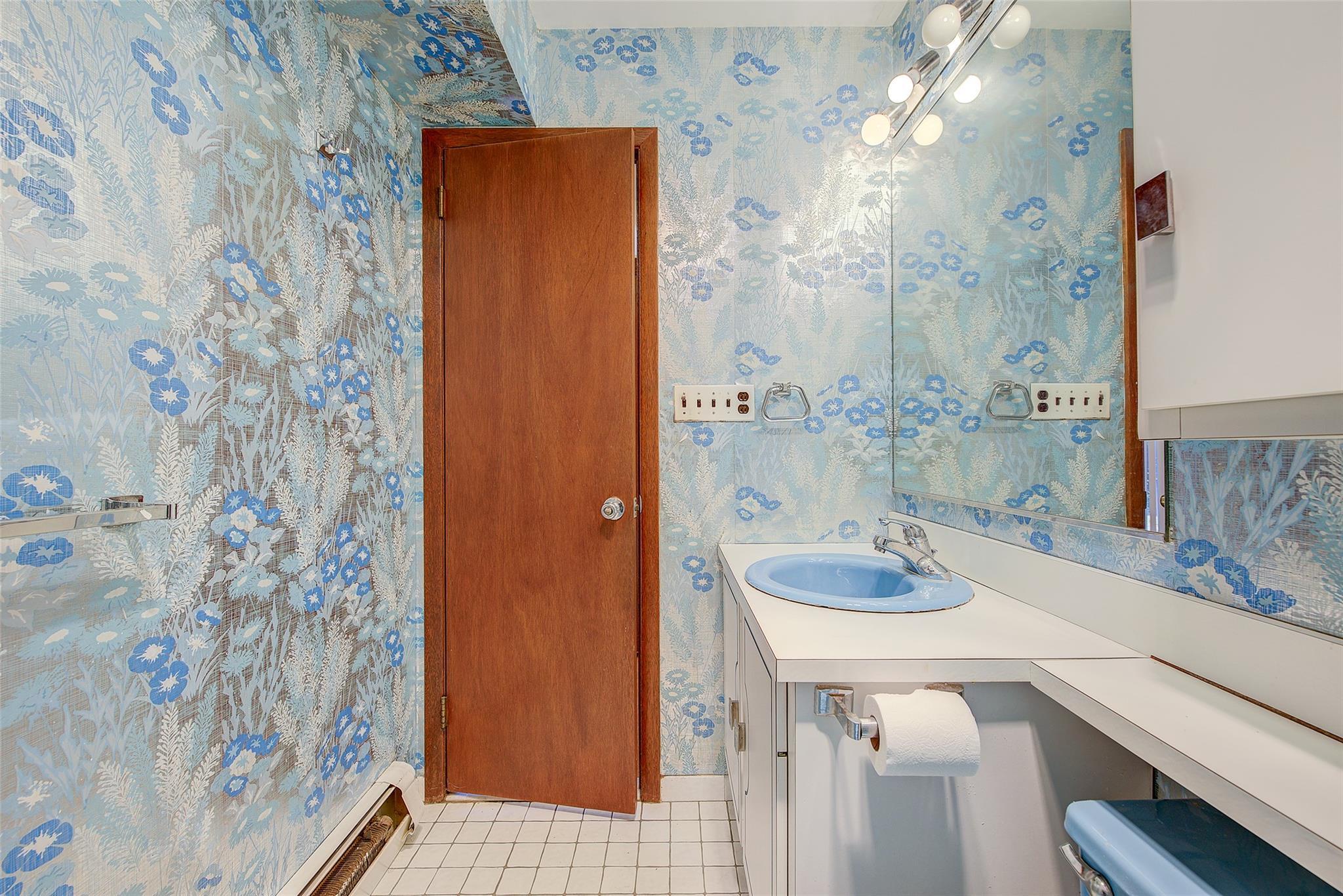 Single Family 28th  Queens, NY 11360, MLS-836435-41