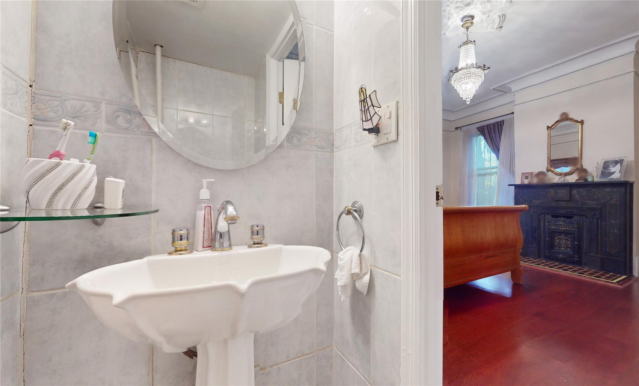 Single Family 30th  Queens, NY 11106, MLS-836466-16