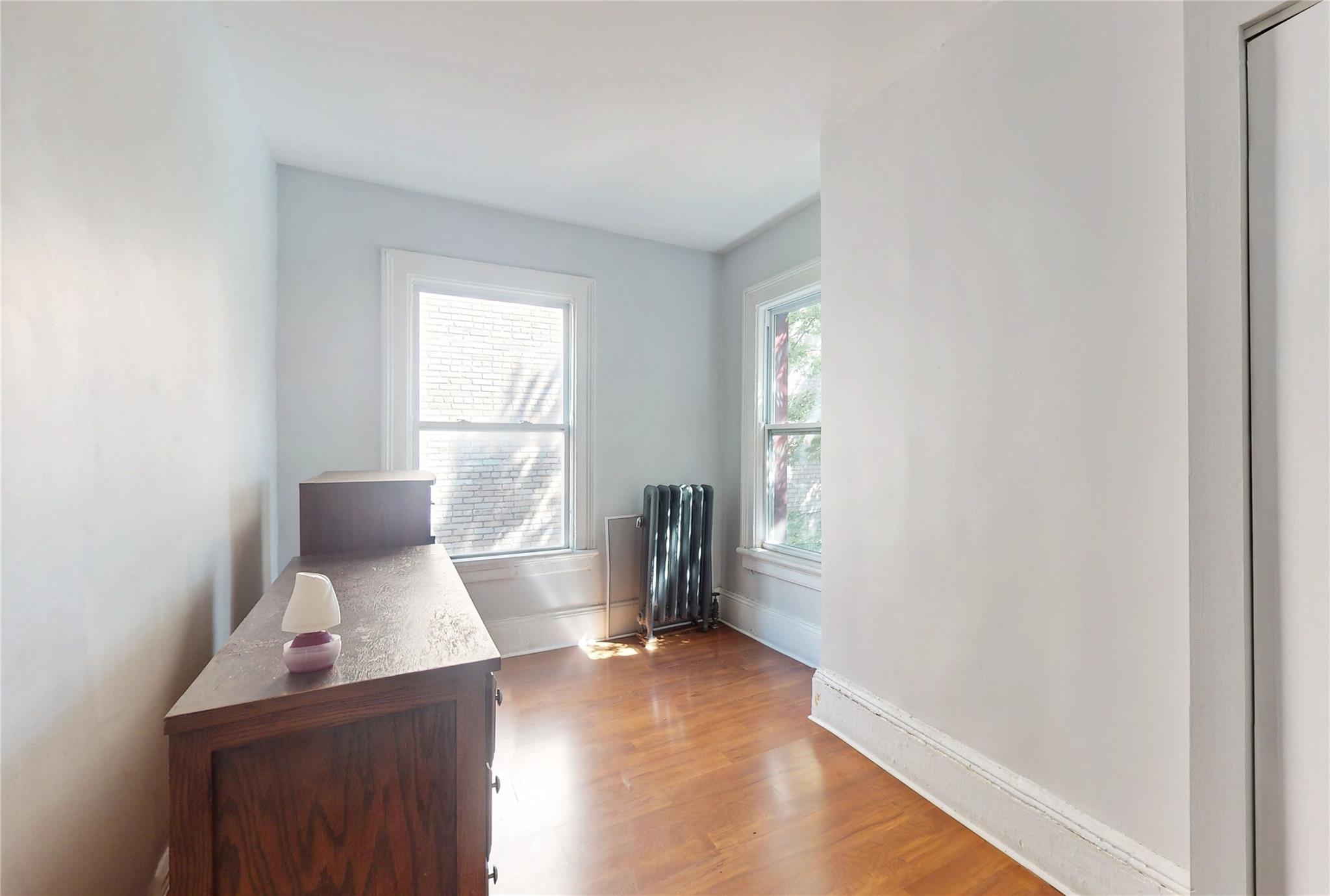 Single Family 30th  Queens, NY 11106, MLS-836466-28