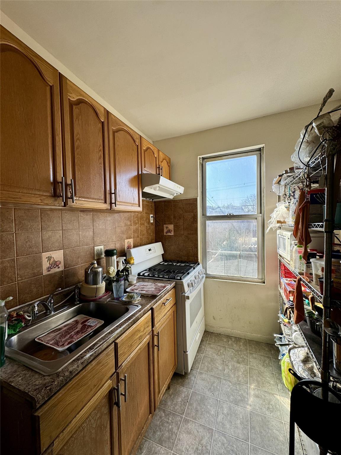 Single Family 74th  Queens, NY 11379, MLS-836469-4
