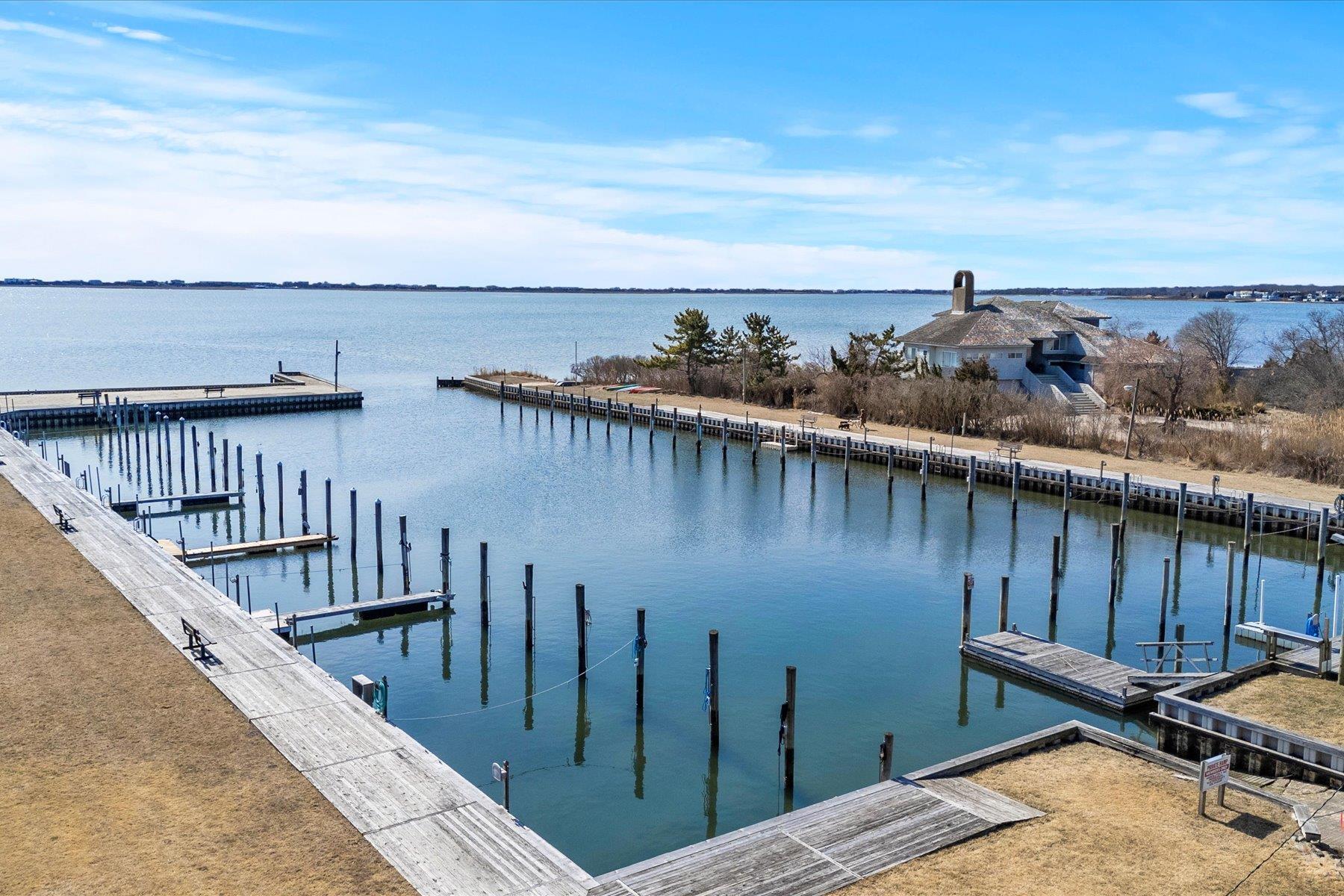 Single Family Landing  Suffolk County, NY 11942, MLS-836500-29