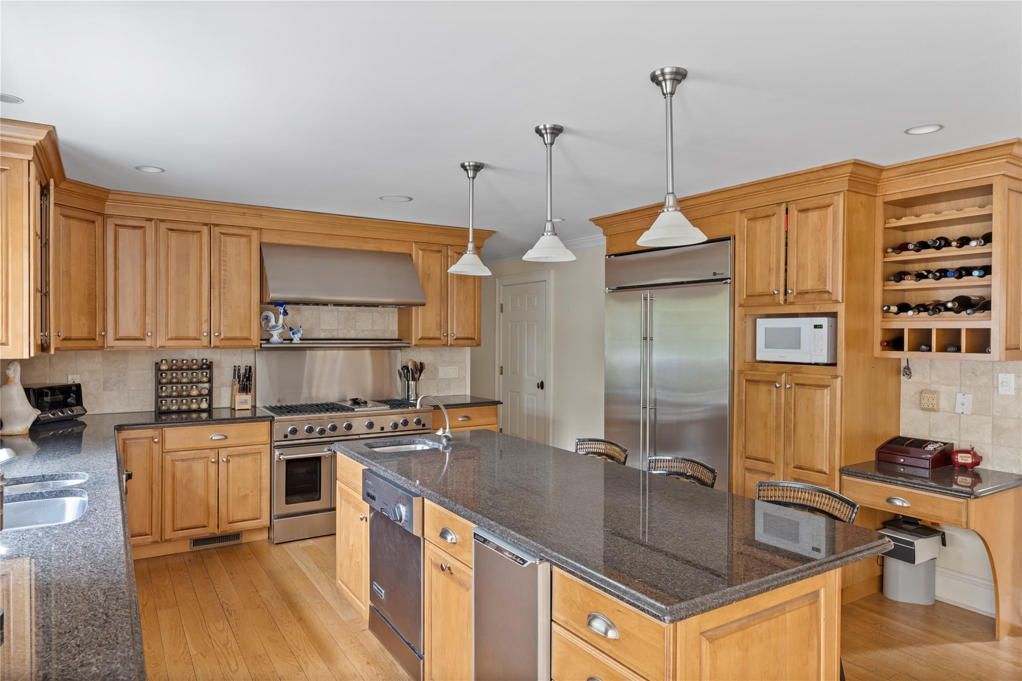 Single Family Landing  Suffolk County, NY 11942, MLS-836500-6