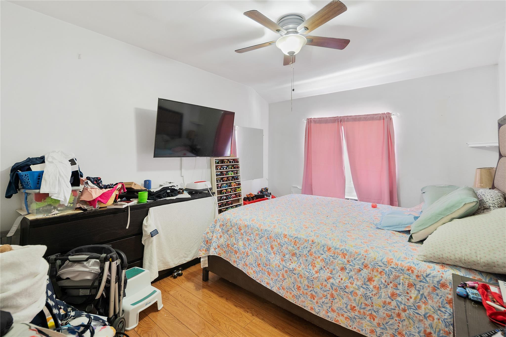 Single Family 64th  Queens, NY 11364, MLS-836511-13
