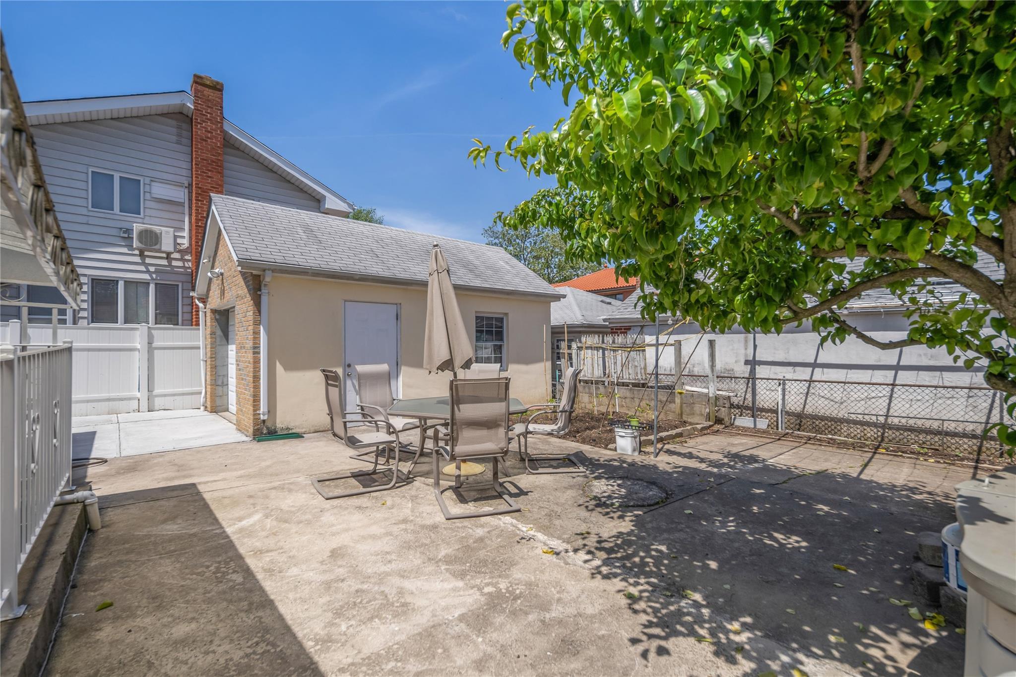Single Family 64th  Queens, NY 11364, MLS-836511-17