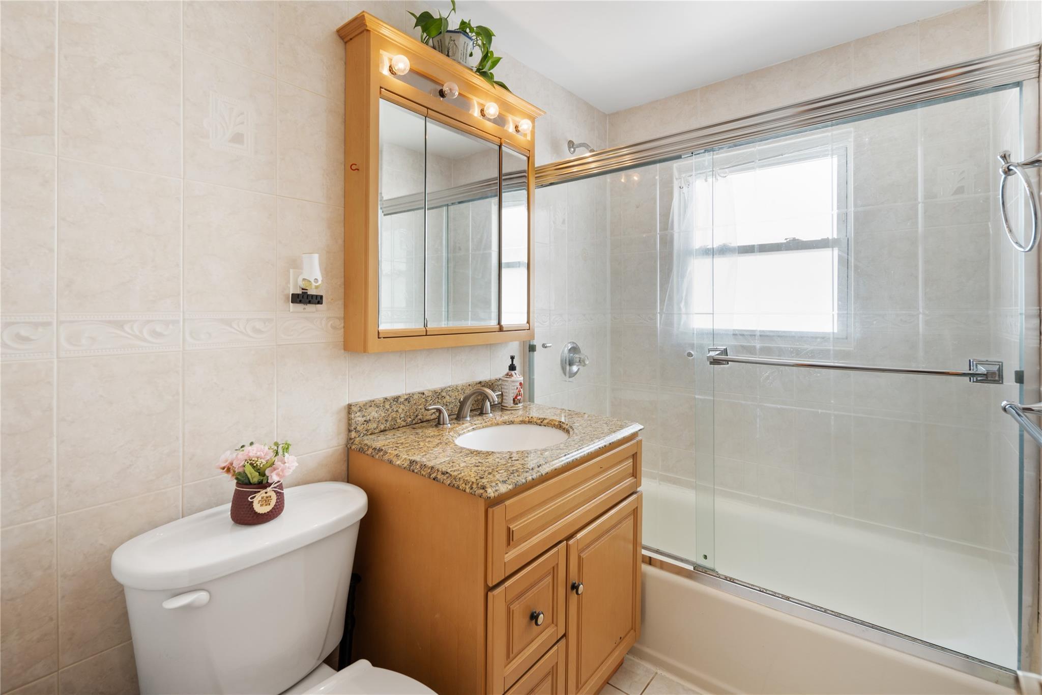 Single Family 64th  Queens, NY 11364, MLS-836511-9