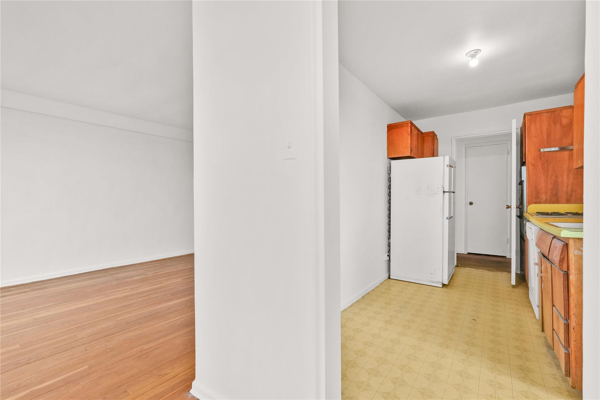Coop 23rd  Queens, NY 11360, MLS-836561-8