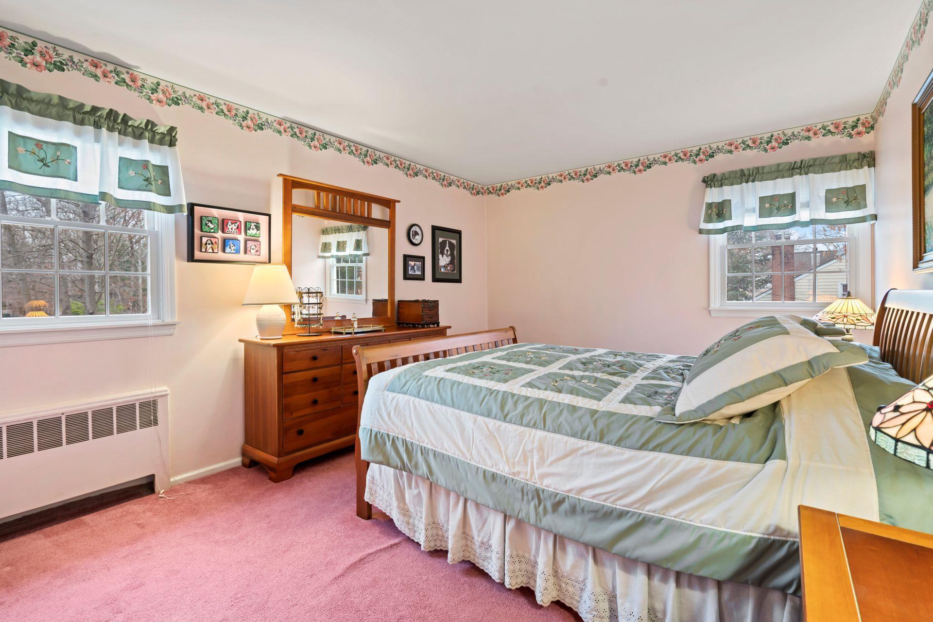 Single Family Hillside  Suffolk County, NY 11780, MLS-836575-21