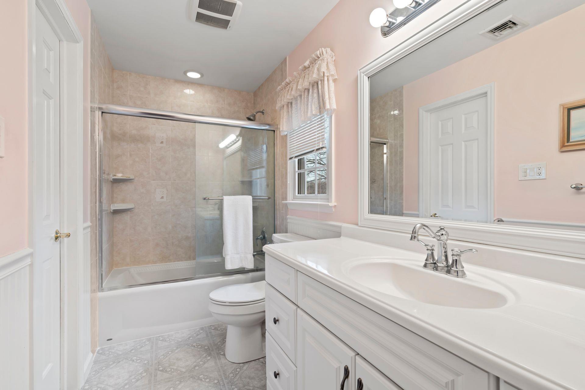 Single Family Hillside  Suffolk County, NY 11780, MLS-836575-22
