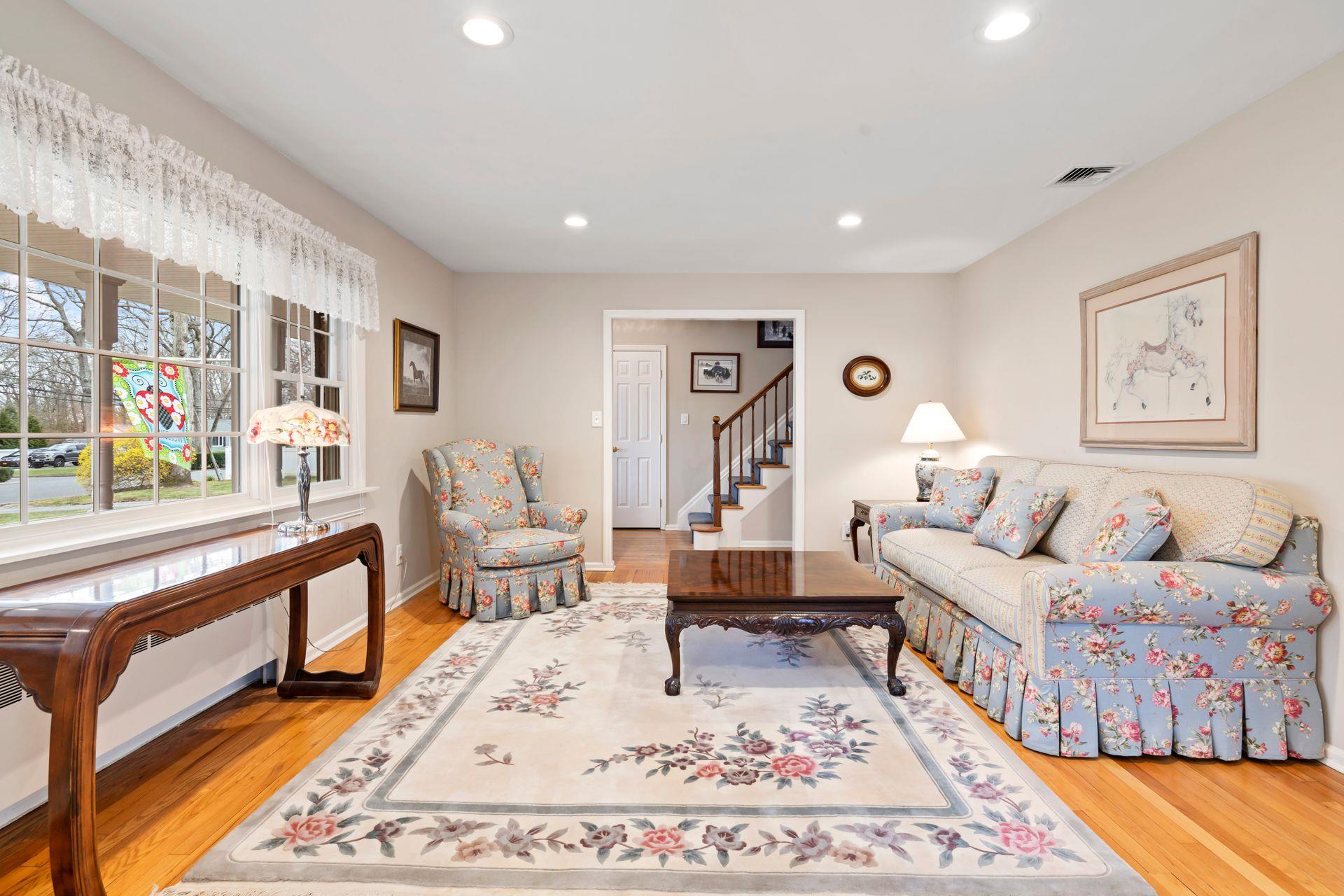 Single Family Hillside  Suffolk County, NY 11780, MLS-836575-8