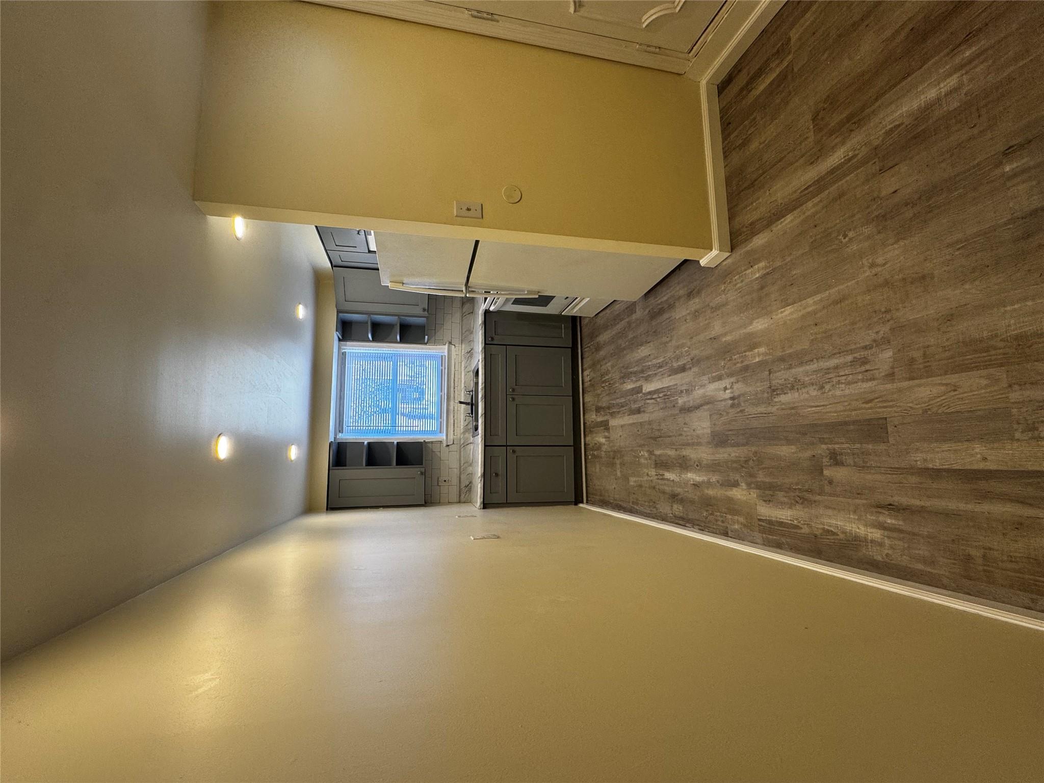 Commercial Lease Yates  Bronx, NY 10461, MLS-836585-10