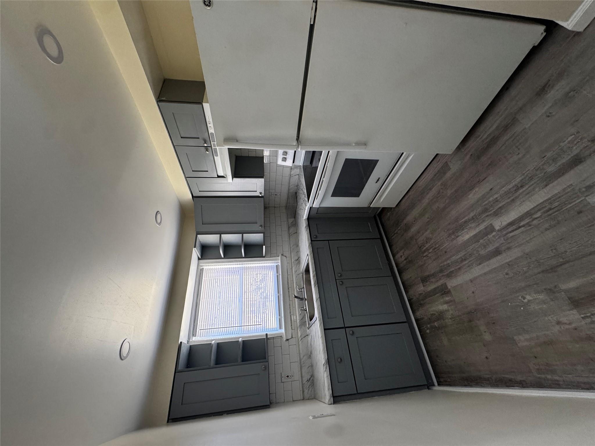 Commercial Lease Yates  Bronx, NY 10461, MLS-836585-11
