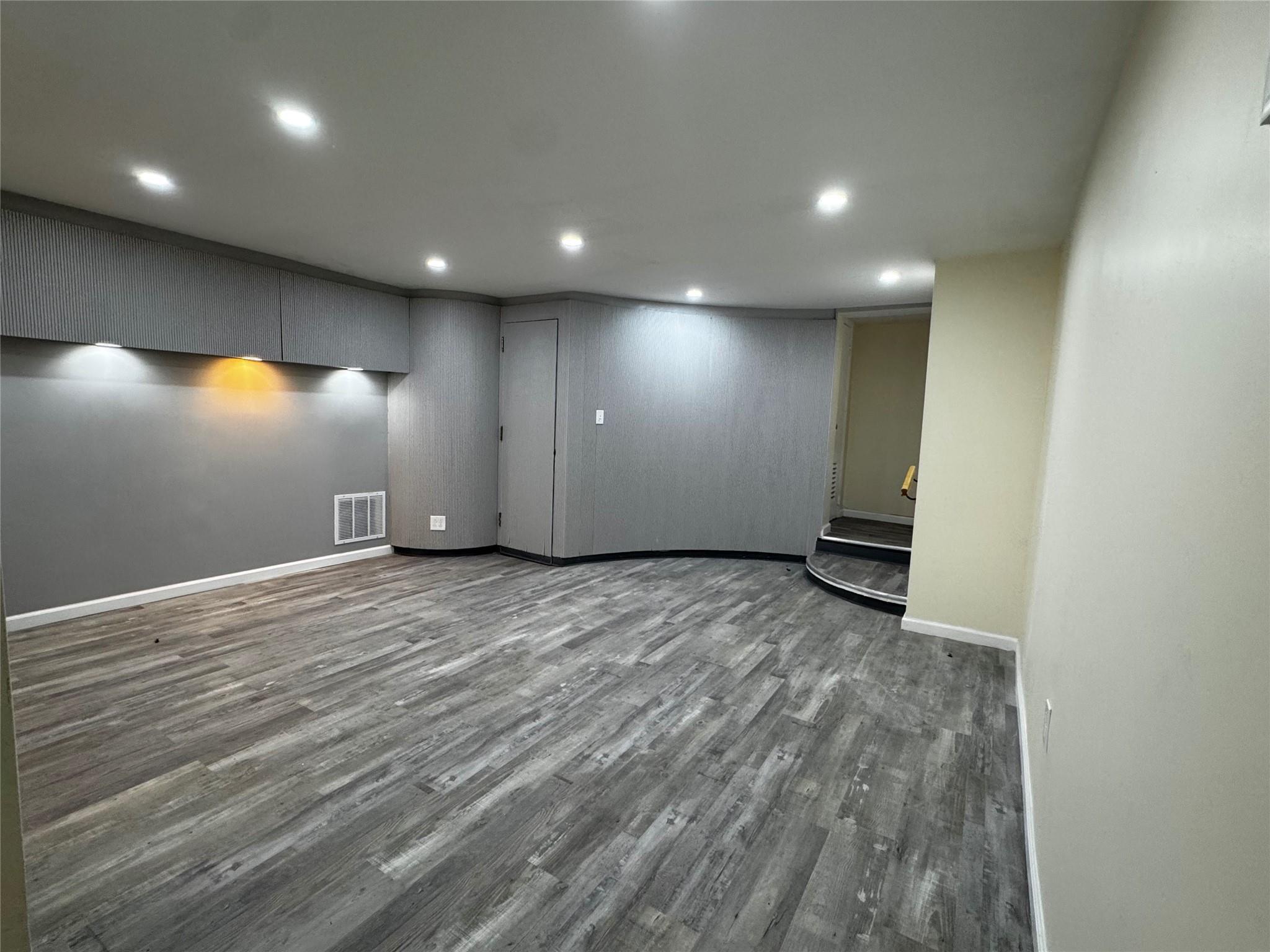 Commercial Lease Yates  Bronx, NY 10461, MLS-836585-8