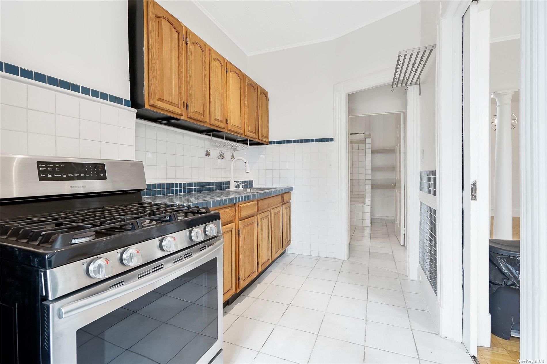Single Family 68th  Queens, NY 11385, MLS-836631-12