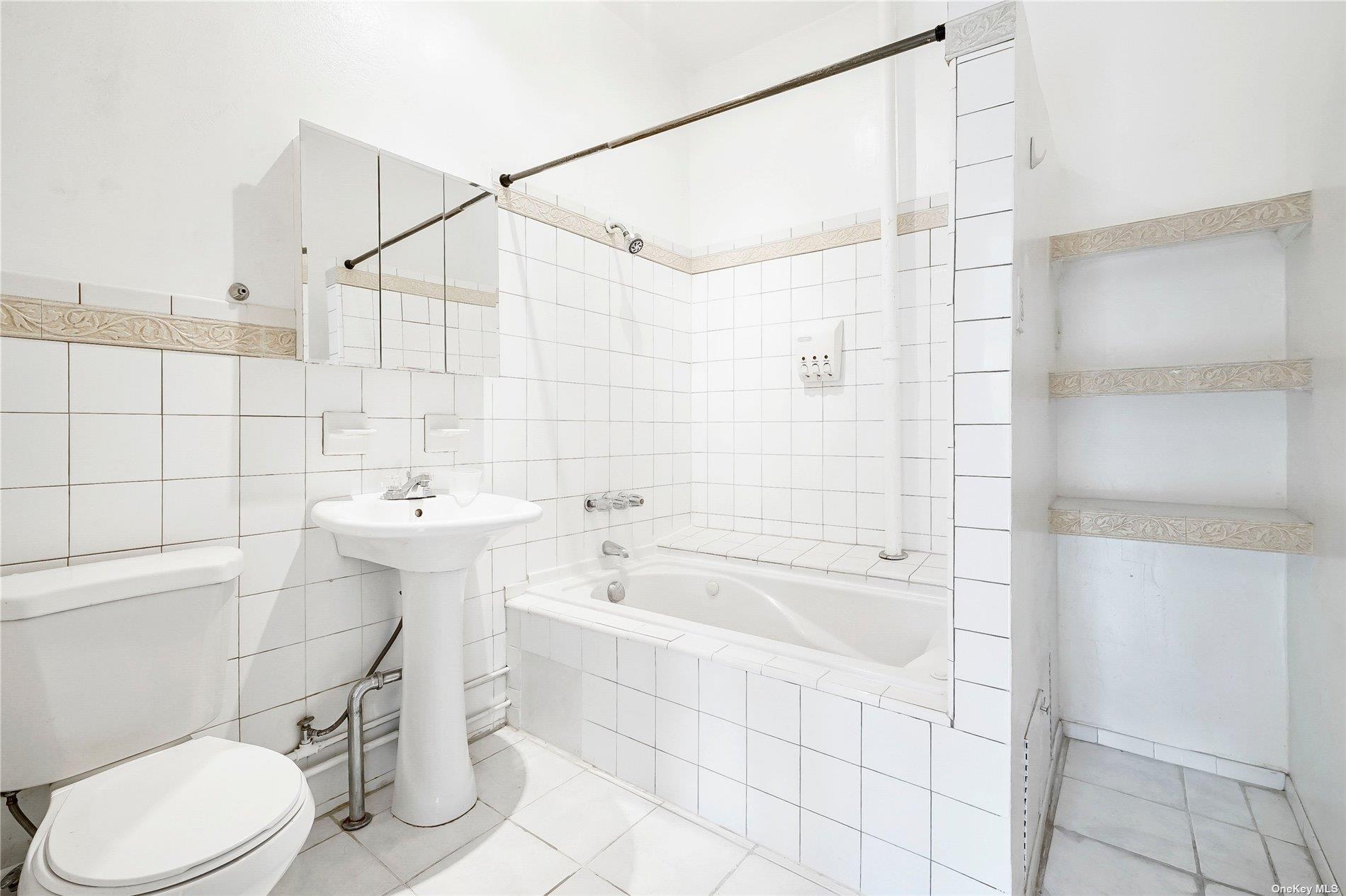 Single Family 68th  Queens, NY 11385, MLS-836631-21
