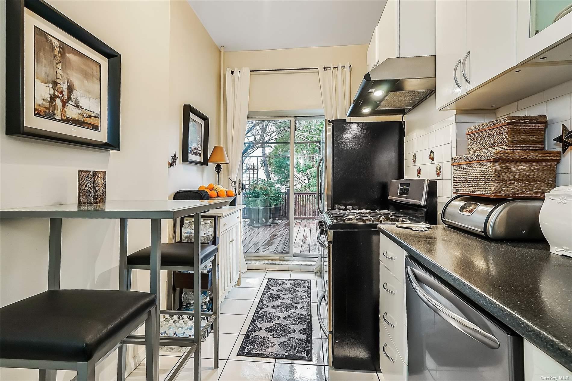 Single Family 68th  Queens, NY 11385, MLS-836631-4