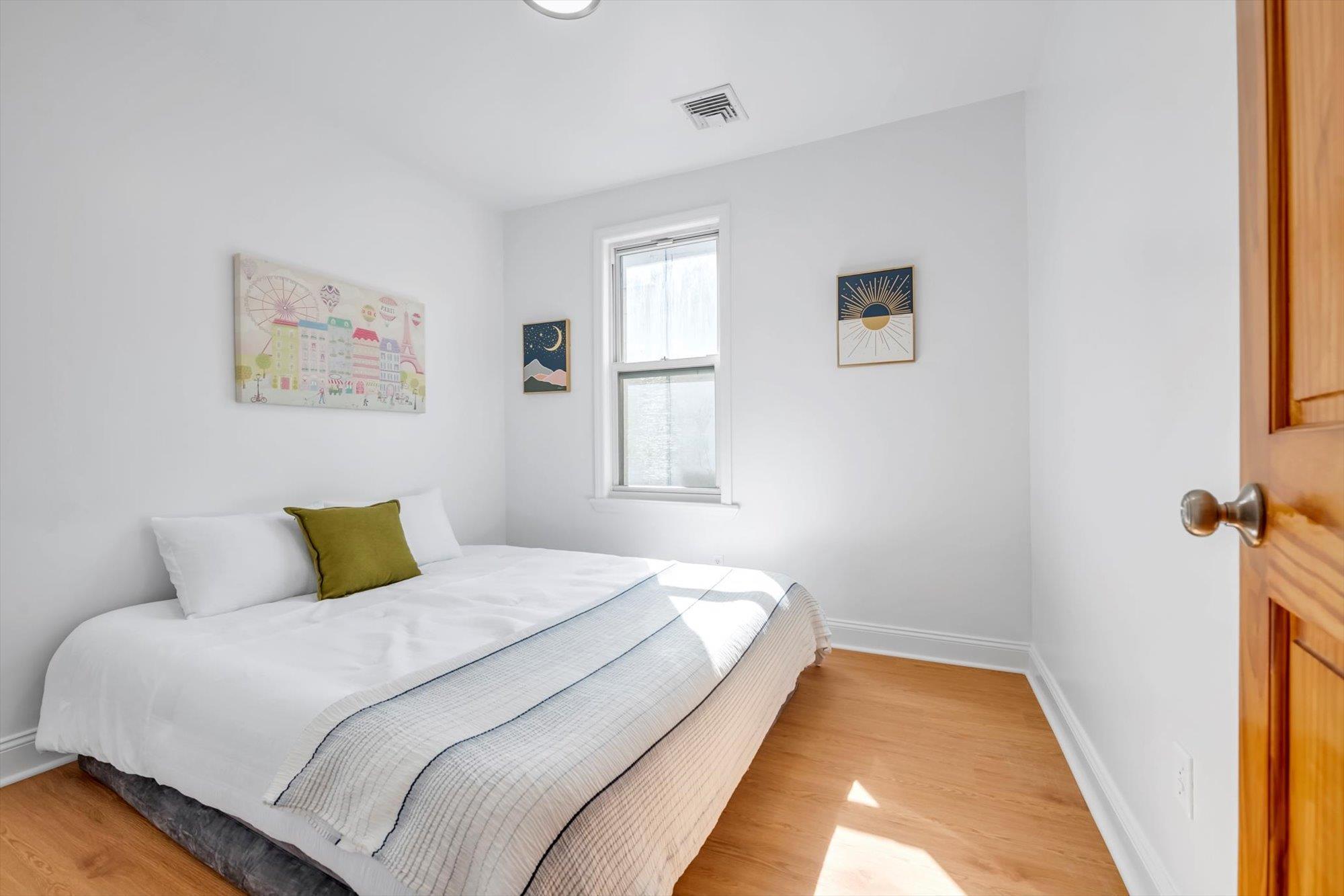 Single Family 77th Ave  Queens, NY 11385, MLS-836677-16