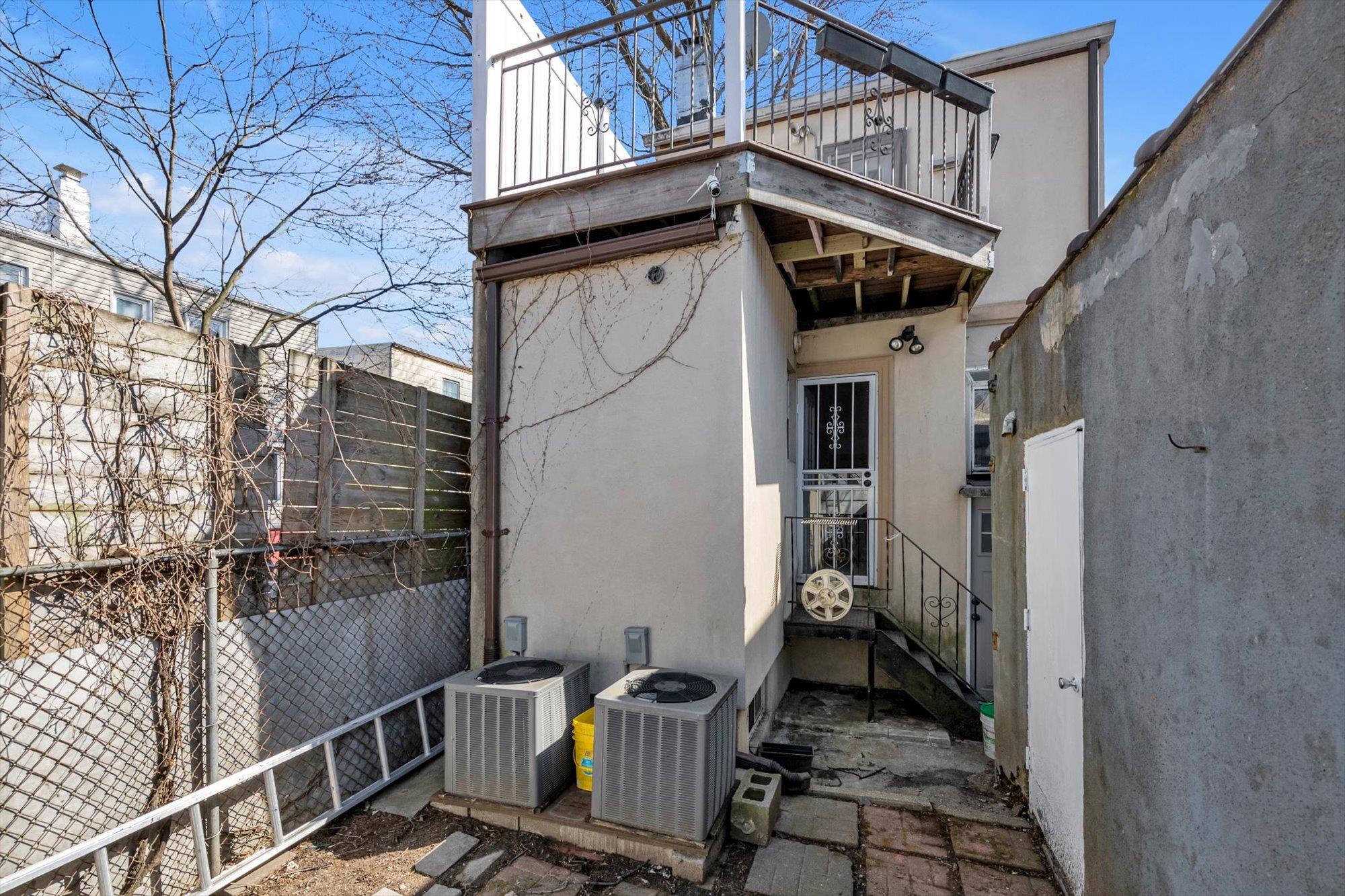 Single Family 77th Ave  Queens, NY 11385, MLS-836677-26