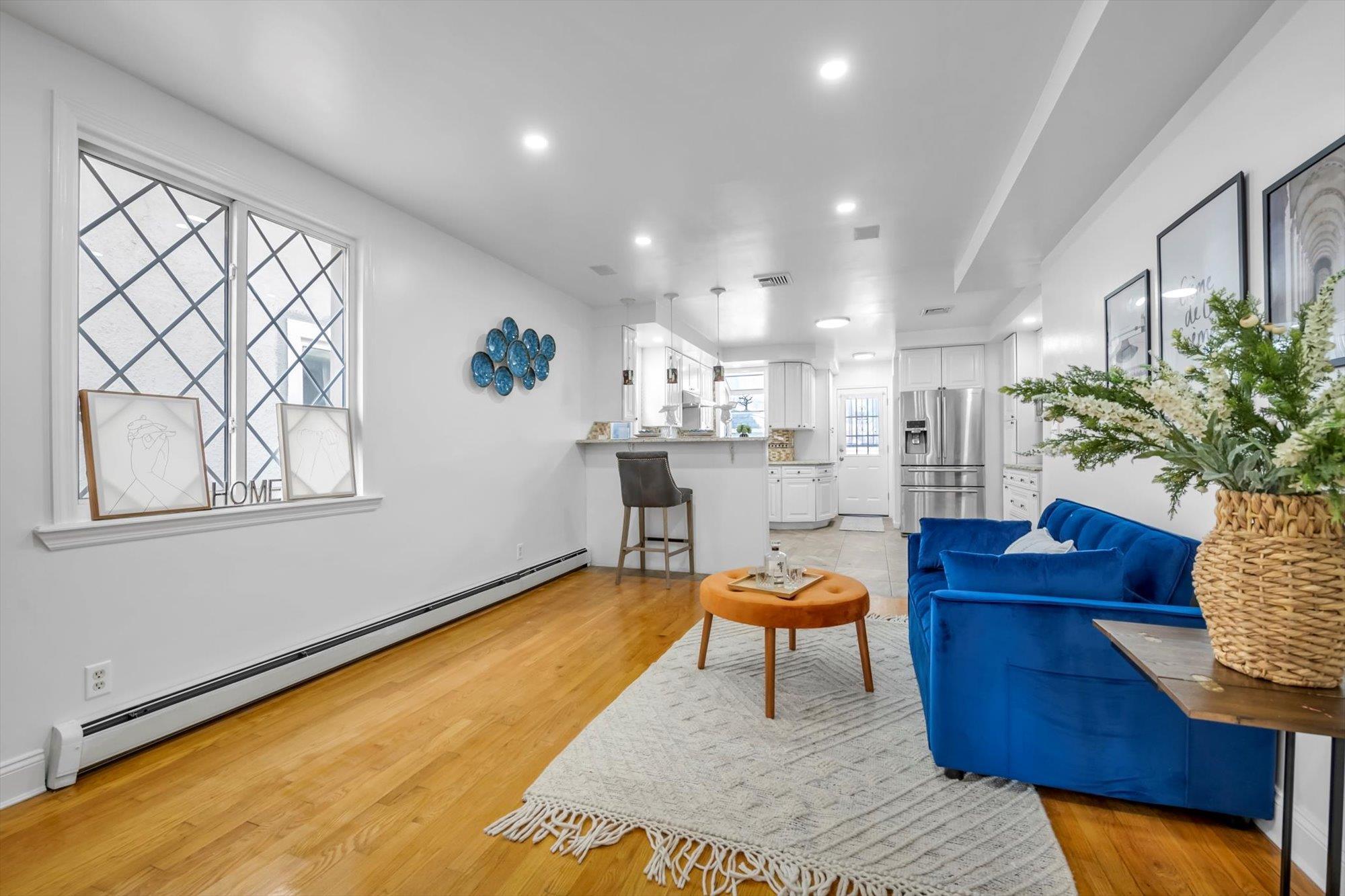 Single Family 77th Ave  Queens, NY 11385, MLS-836677-3