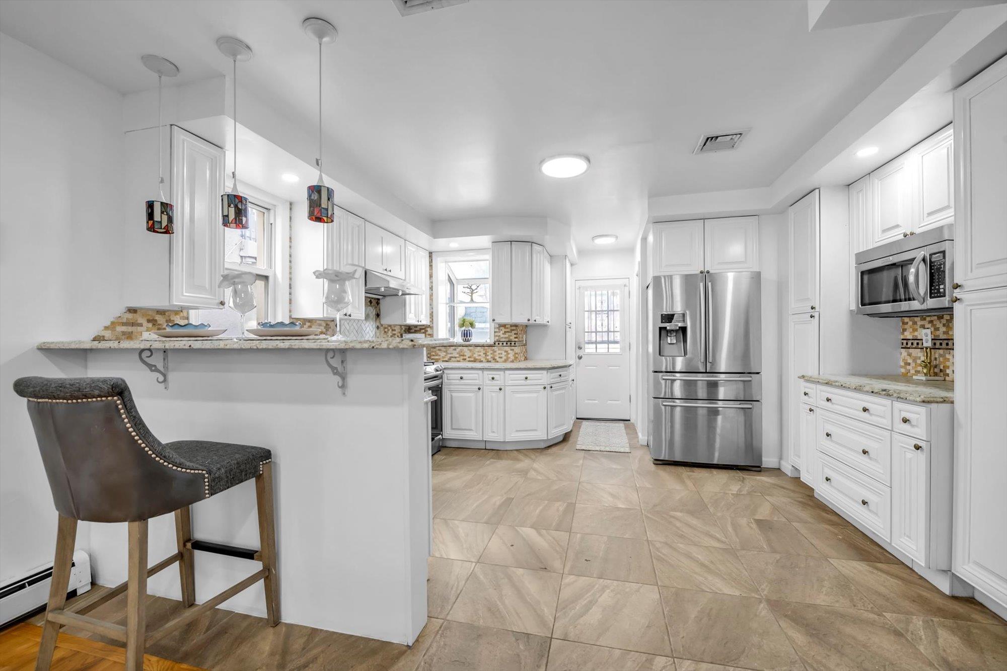 Single Family 77th Ave  Queens, NY 11385, MLS-836677-7