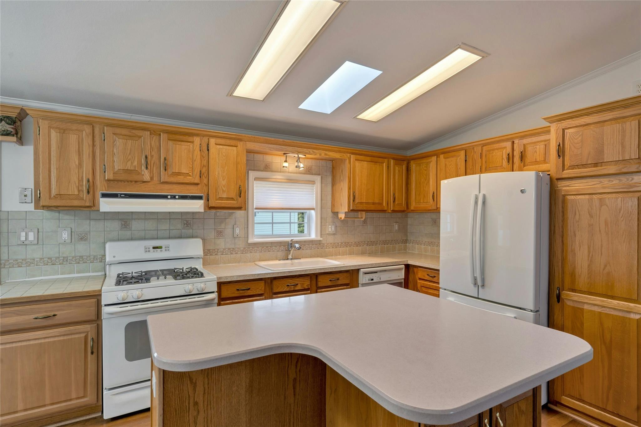 Single Family Middle  Suffolk County, NY 11933, MLS-836684-10