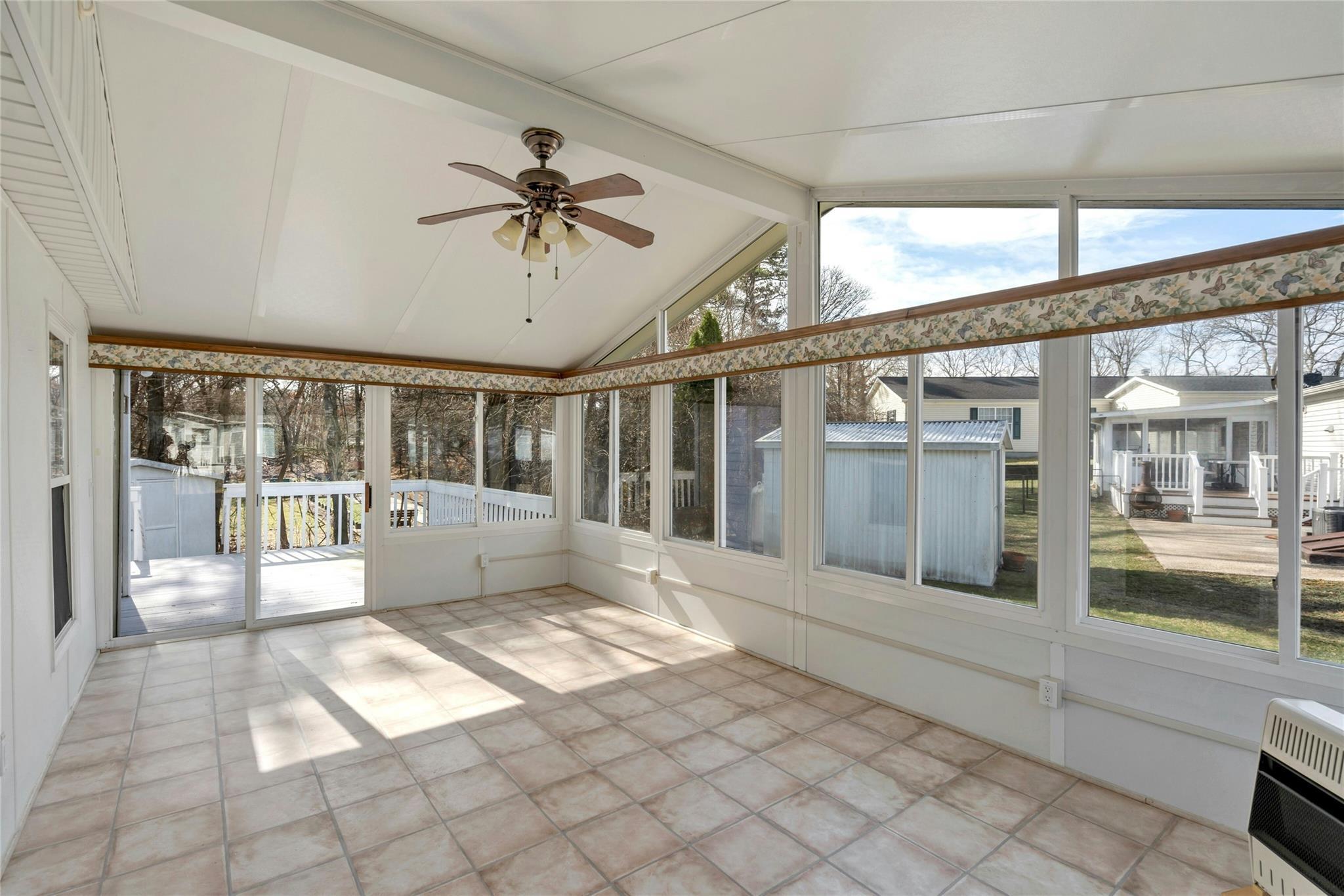 Single Family Middle  Suffolk County, NY 11933, MLS-836684-21