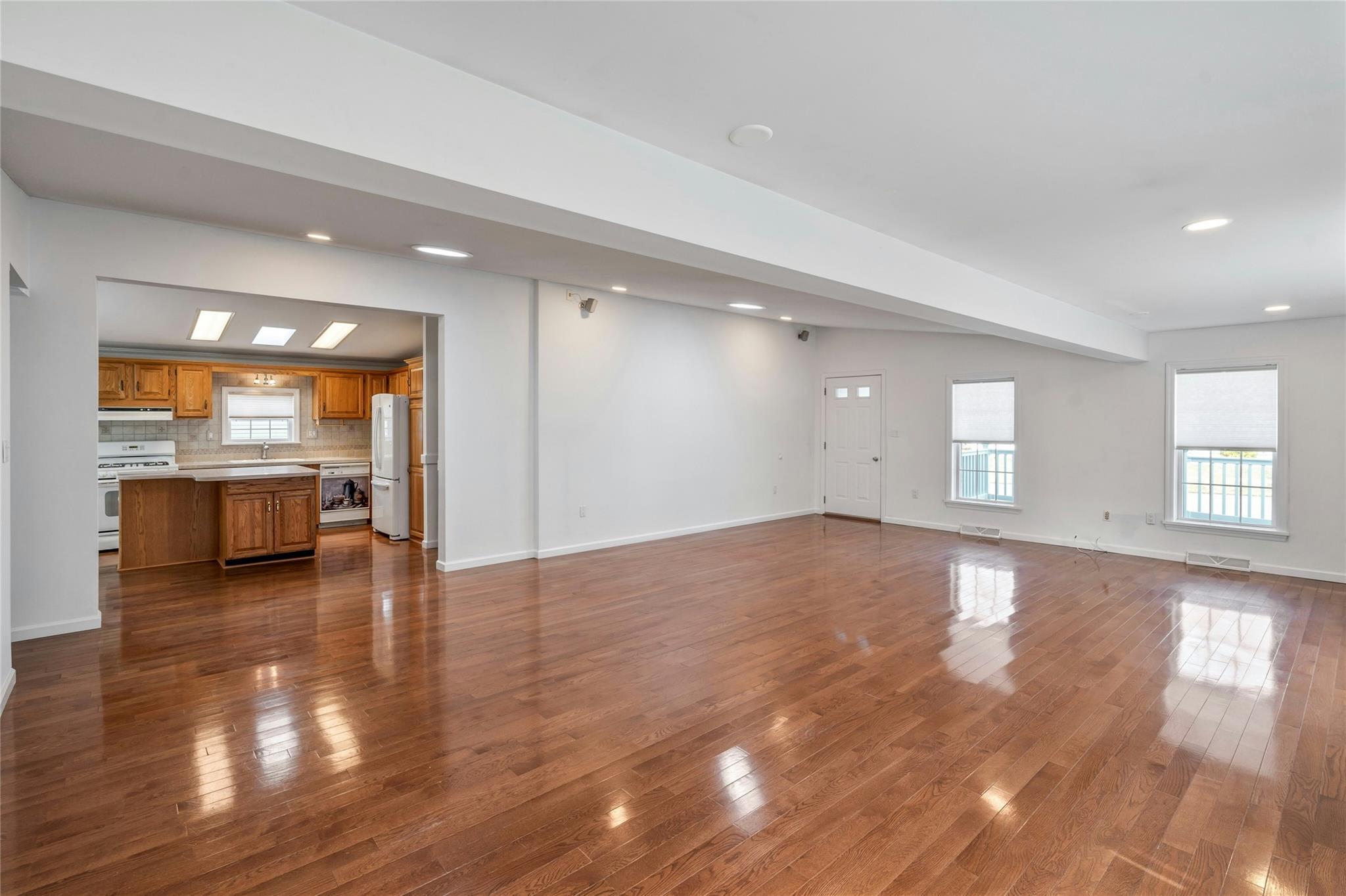 Single Family Middle  Suffolk County, NY 11933, MLS-836684-7