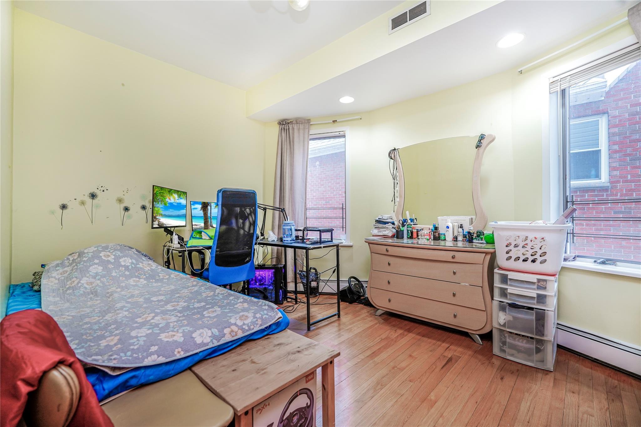 Single Family Bay 17th  Brooklyn, NY 11214, MLS-836691-13