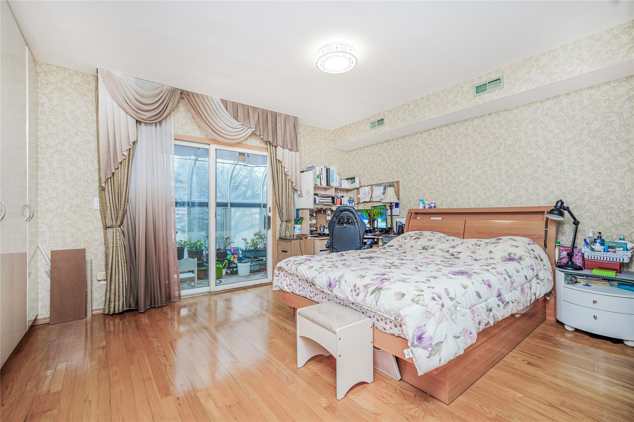 Single Family Bay 17th  Brooklyn, NY 11214, MLS-836691-16